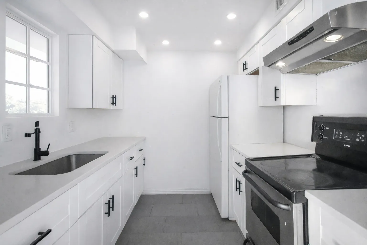 Condominium For Rent in Dallas County , 12888 Montfort Drive 230, Dallas, Texas 75230, 2 Bedroom, 1 Bathroom, Garage spaces, 861 Sqft, built in 1968, mls#21162834, Real Estate Agent in Dallas, Homes For Rent in Dallas county, Homes For Rent in Dallas, Realtor in Dallas Texas, Real Estate Brokerage Independent Realty Texas, Luminita Cordes Realtor