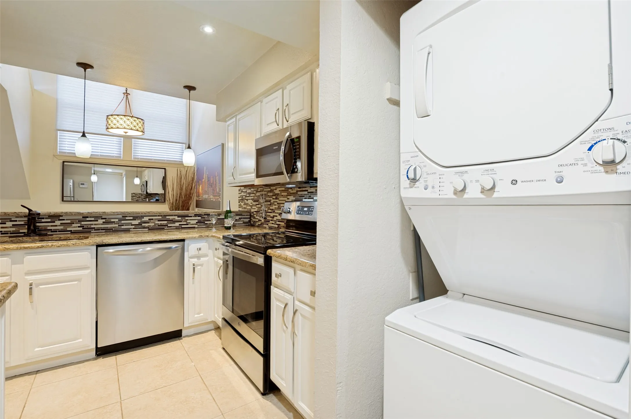Condominium For Sale in Collin County , 18240 Midway Road 1704, Dallas, Texas 75287, 2 Bedroom, 3 Bathroom, Garage spaces, 1,032 Sqft, built in 1982, mls#21162886, Real Estate Agent in Dallas, Homes For Sale in Collin county, Homes For Sale in Dallas, Realtor in Dallas Texas, Real Estate Brokerage Independent Realty Texas, Luminita Cordes Realtor