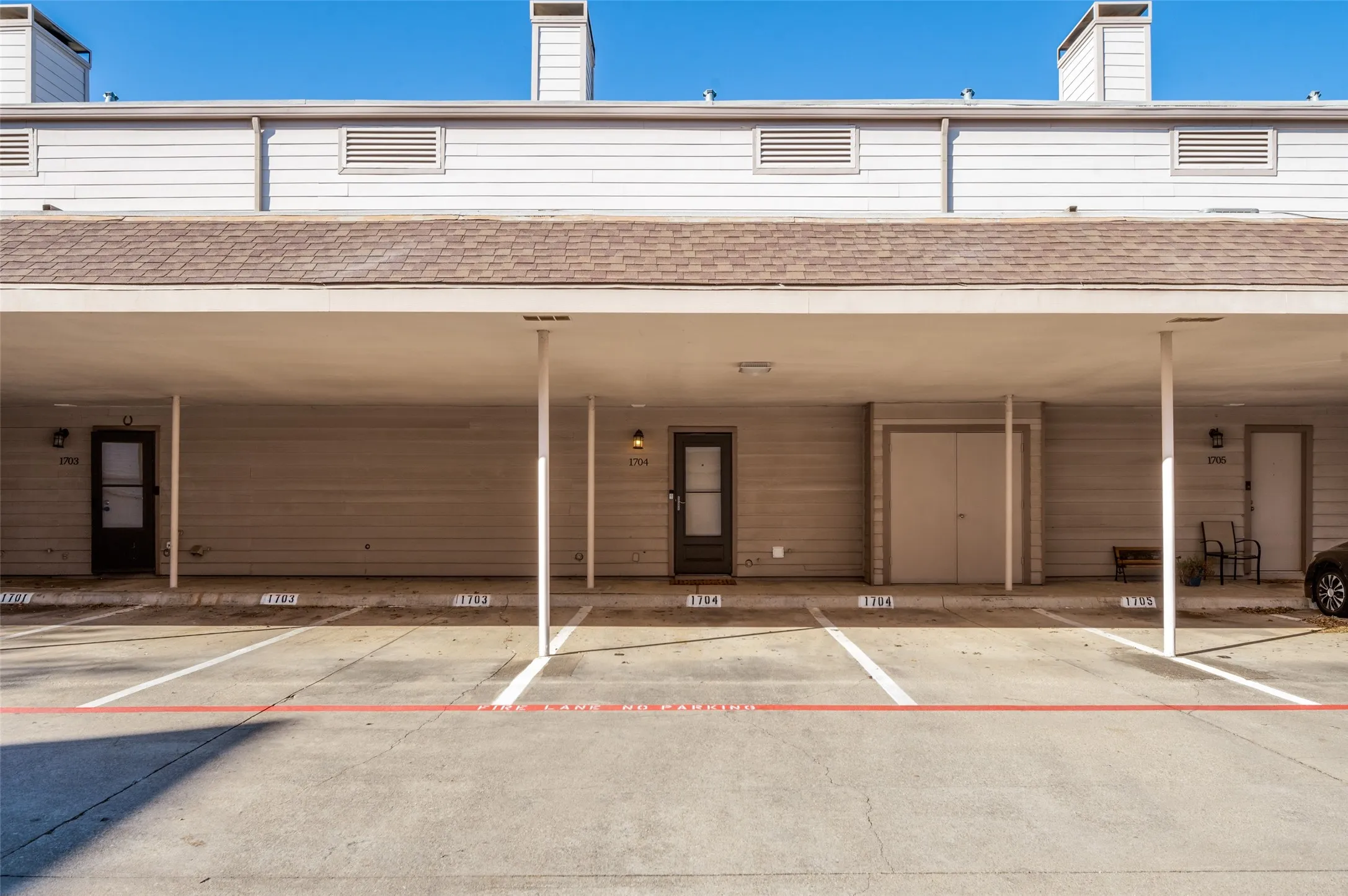 Condominium For Sale in Collin County , 18240 Midway Road 1704, Dallas, Texas 75287, 2 Bedroom, 3 Bathroom, Garage spaces, 1,032 Sqft, built in 1982, mls#21162886, Real Estate Agent in Dallas, Homes For Sale in Collin county, Homes For Sale in Dallas, Realtor in Dallas Texas, Real Estate Brokerage Independent Realty Texas, Luminita Cordes Realtor