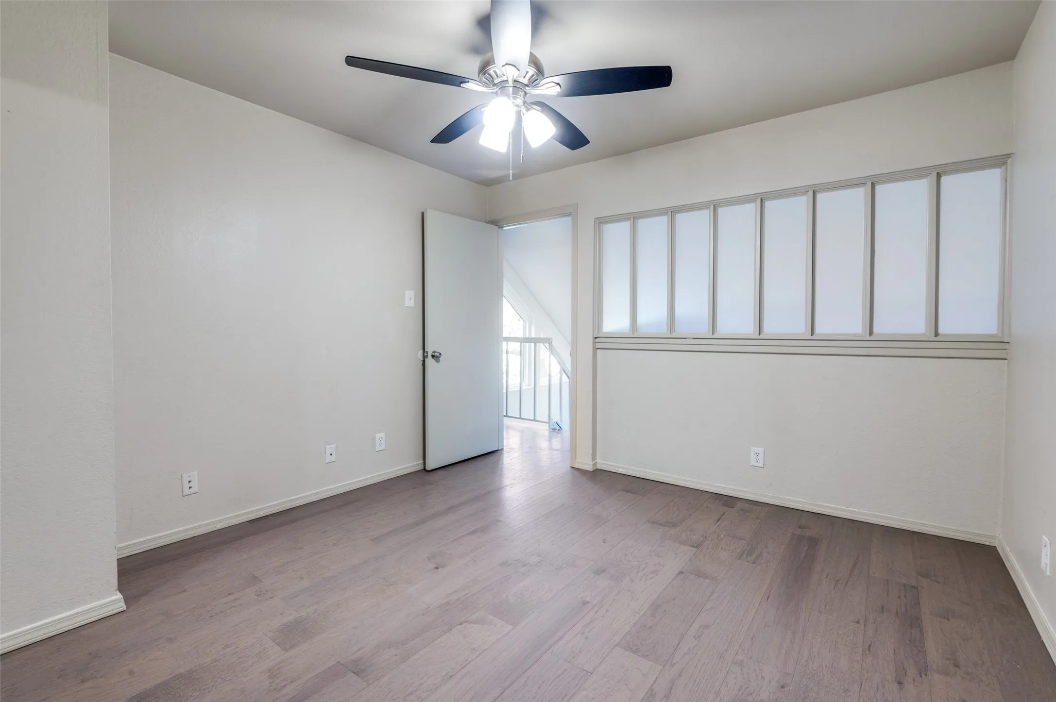 Condominium For Sale in Collin County , 18240 Midway Road 1704, Dallas, Texas 75287, 2 Bedroom, 3 Bathroom, Garage spaces, 1,032 Sqft, built in 1982, mls#21162886, Real Estate Agent in Dallas, Homes For Sale in Collin county, Homes For Sale in Dallas, Realtor in Dallas Texas, Real Estate Brokerage Independent Realty Texas, Luminita Cordes Realtor