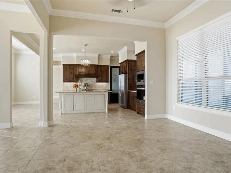 Let's go into kitchen