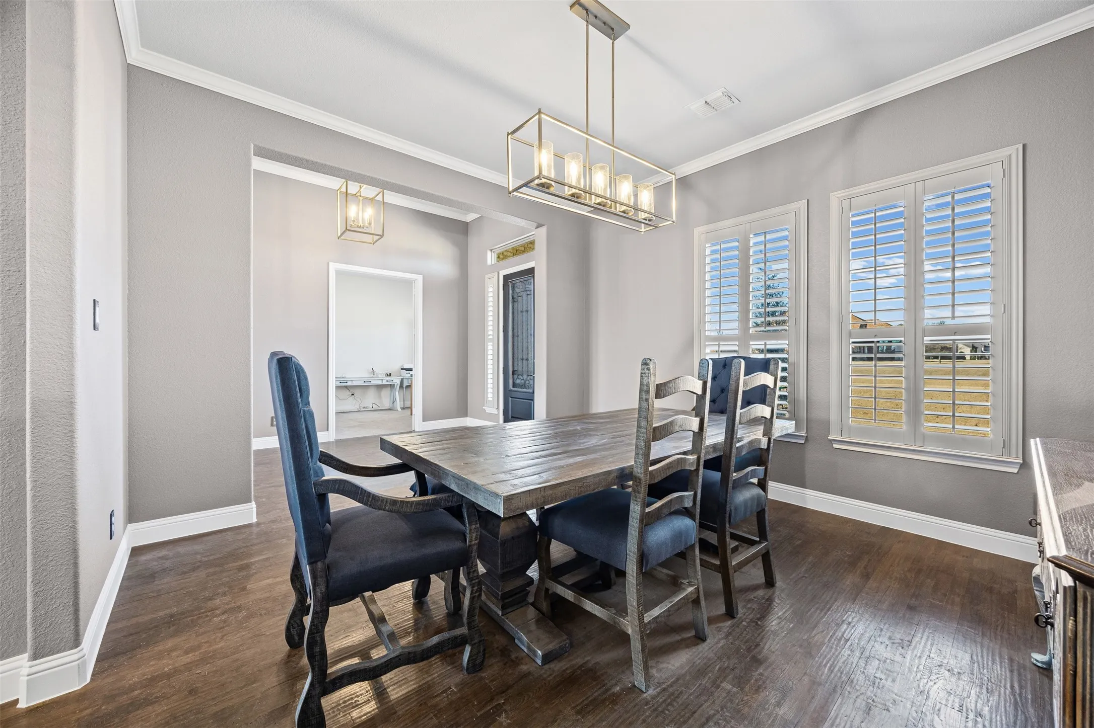 Large dining area with front yard view