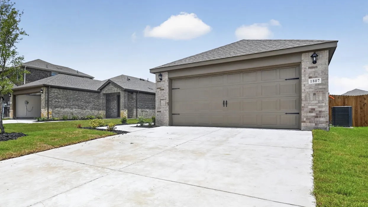 Single Family Residence For Sale in Collin County , 1807 Teton River Drive, Blue Ridge, Texas 75424, 3 Bedroom, 2 Bathroom, 2 Garage spaces, 1,334 Sqft, built in 2026, New Construction - Incomplete, mls#21162994, Real Estate Agent in Blue Ridge, Homes For Sale in Collin county, Homes For Sale in Blue Ridge, Realtor in Blue Ridge Texas, Real Estate Brokerage Independent Realty Texas, Luminita Cordes Realtor