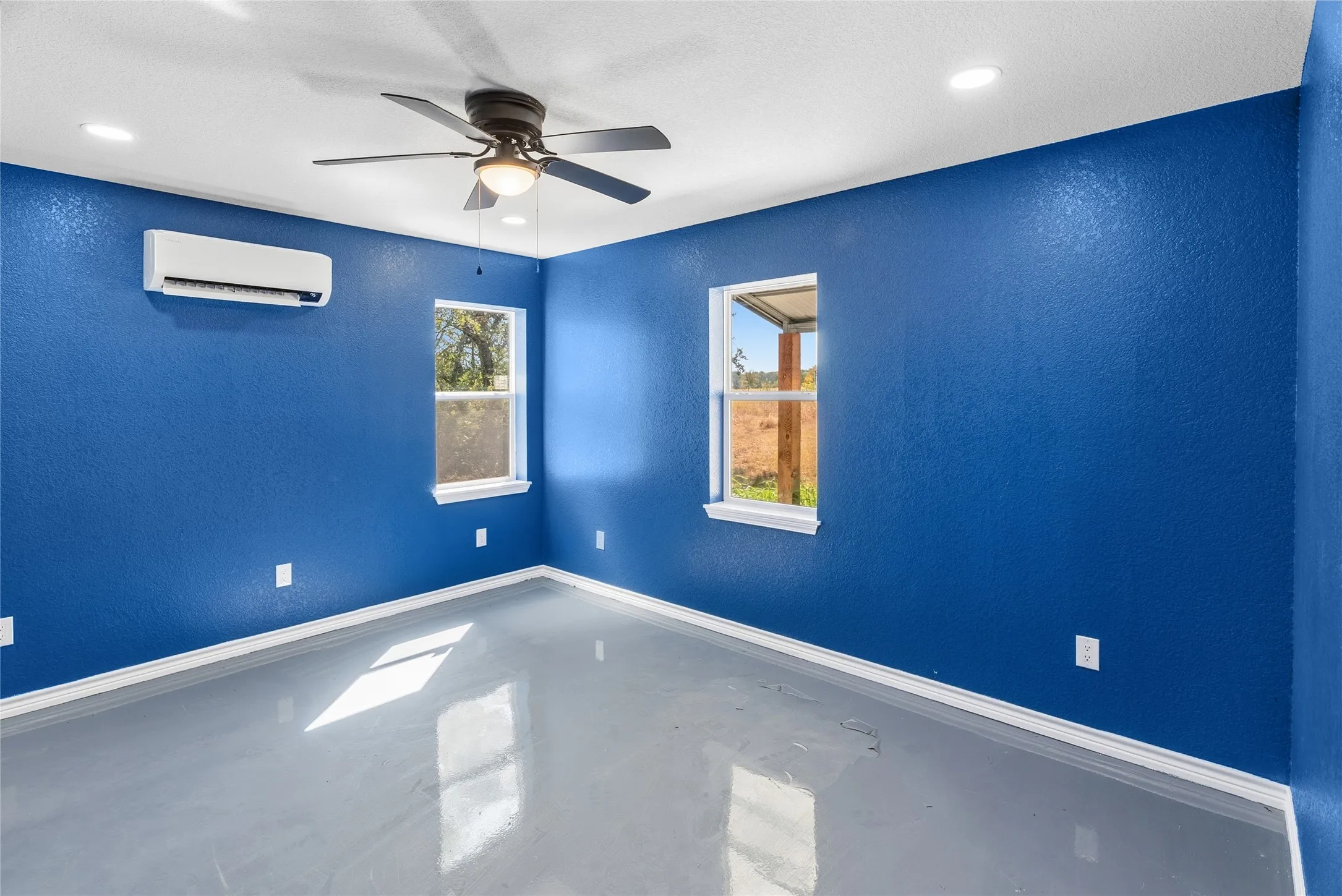 Single Family Residence For Sale in Parker County , 170 High Ridge Drive, Azle, Texas 76020, 5 Bedroom, 3 Bathroom, Garage spaces, 2,240 Sqft, built in 1981, mls#21162999, Real Estate Agent in Azle, Homes For Sale in Parker county, Homes For Sale in Azle, Realtor in Azle Texas, Real Estate Brokerage Independent Realty Texas, Luminita Cordes Realtor