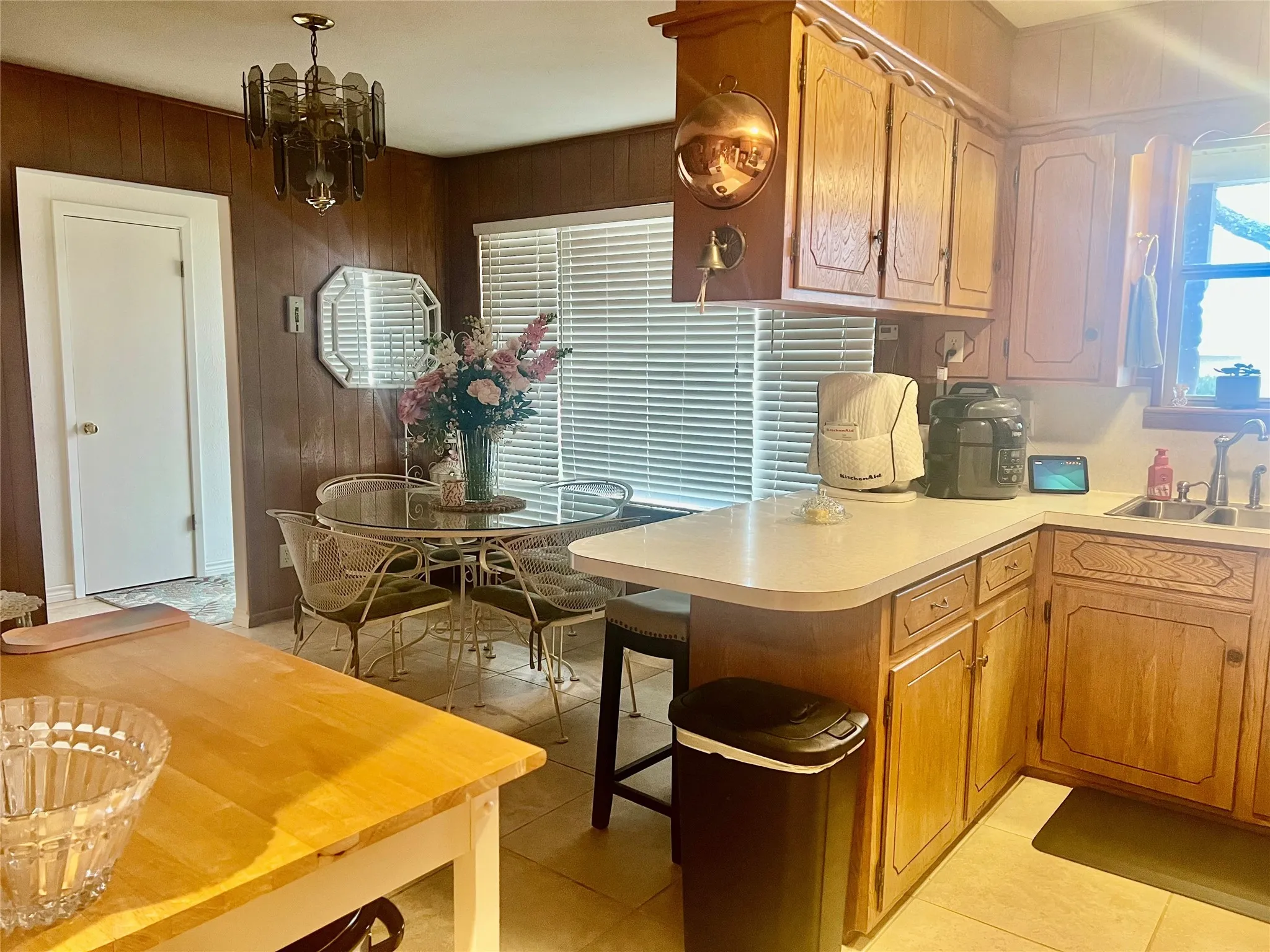 Single Family Residence For Sale in Erath County , 615 N Patrick Street, Dublin, Texas 76446, 4 Bedrooms, 2 Bathrooms, 2 Garage spaces, 2,532 Sqft, built in 1974, Price $299,000, mls#21163004, Real Estate Agent in Dublin, Homes For Sale in Erath county, Homes For Sale in Dublin, Realtor in Dublin Texas, Real Estate Brokerage Independent Realty Texas, Luminita Cordes Realtor