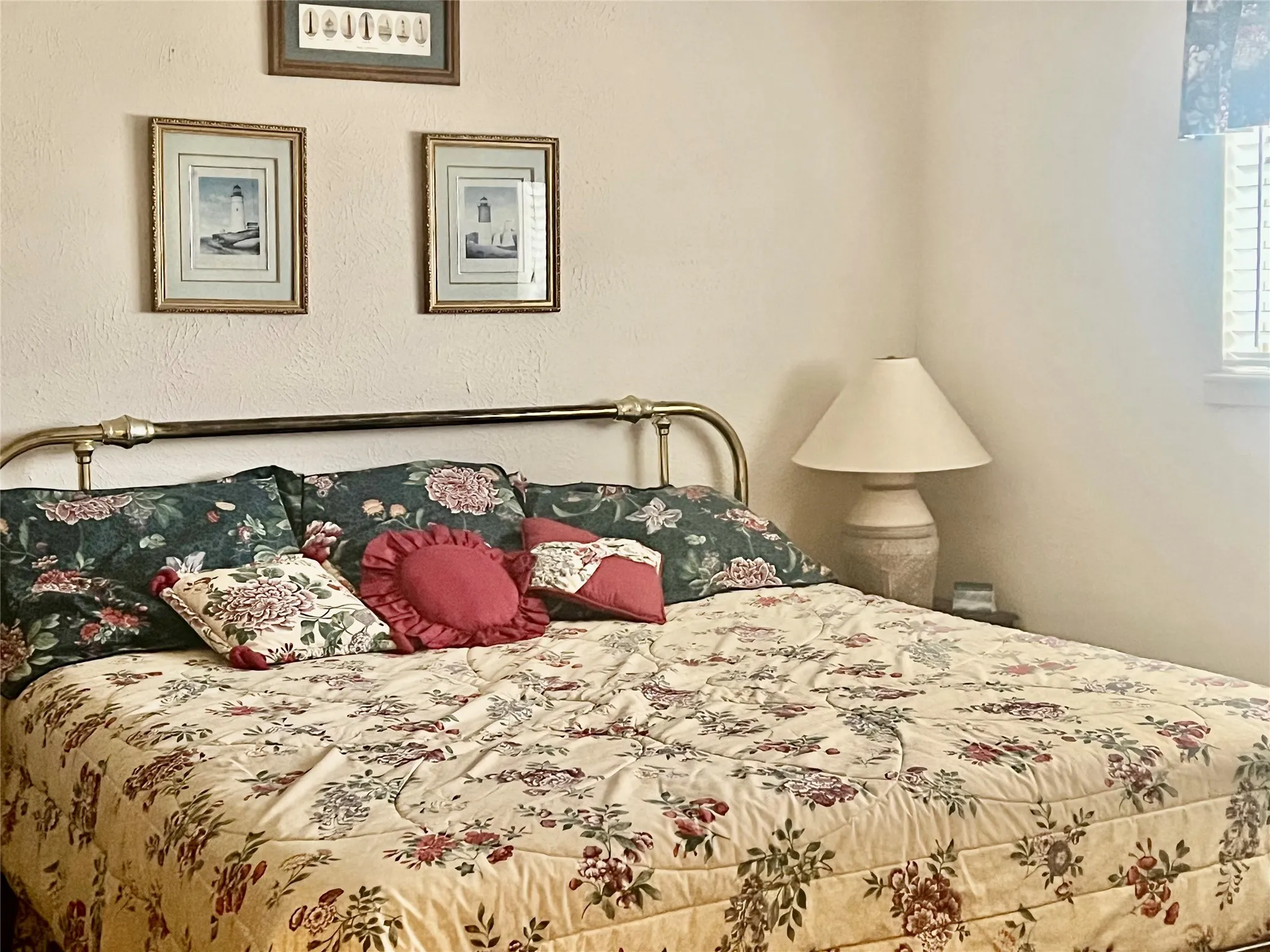 Single Family Residence For Sale in Erath County , 615 N Patrick Street, Dublin, Texas 76446, 4 Bedrooms, 2 Bathrooms, 2 Garage spaces, 2,532 Sqft, built in 1974, Price $299,000, mls#21163004, Real Estate Agent in Dublin, Homes For Sale in Erath county, Homes For Sale in Dublin, Realtor in Dublin Texas, Real Estate Brokerage Independent Realty Texas, Luminita Cordes Realtor