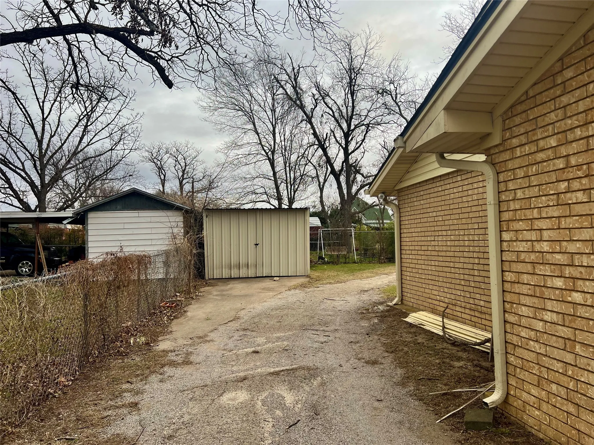 Single Family Residence For Sale in Erath County , 615 N Patrick Street, Dublin, Texas 76446, 4 Bedrooms, 2 Bathrooms, 2 Garage spaces, 2,532 Sqft, built in 1974, Price $299,000, mls#21163004, Real Estate Agent in Dublin, Homes For Sale in Erath county, Homes For Sale in Dublin, Realtor in Dublin Texas, Real Estate Brokerage Independent Realty Texas, Luminita Cordes Realtor