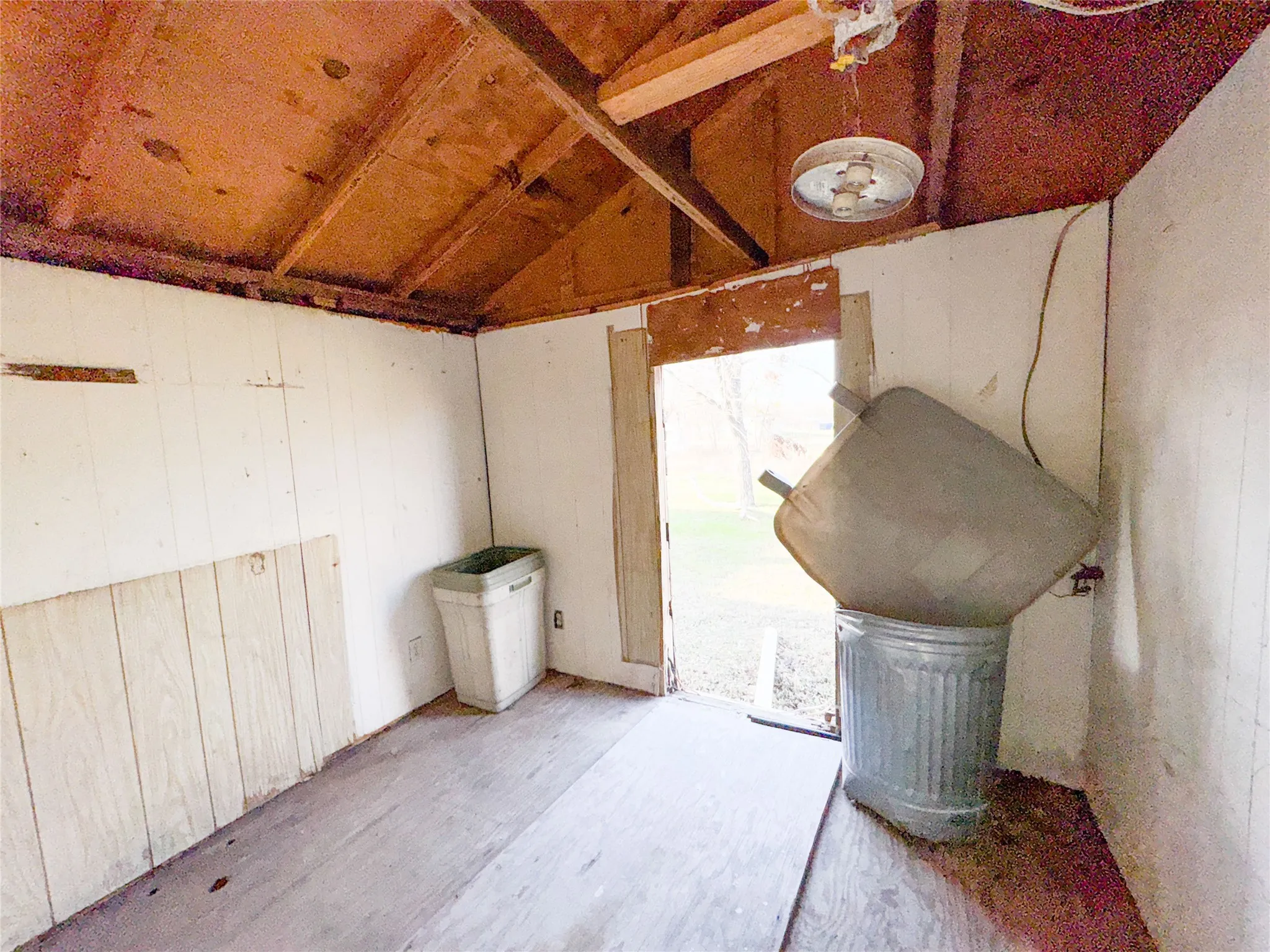Single Family Residence For Sale in Eastland County , 306 W 3rd Street, Cisco, Texas 76437, 3 Bedroom, 2 Bathroom, Garage spaces, 1,246 Sqft, built in 1920, Preowned, mls#21163014, Real Estate Agent in Cisco, Homes For Sale in Eastland county, Homes For Sale in Cisco, Realtor in Cisco Texas, Real Estate Brokerage Independent Realty Texas, Luminita Cordes Realtor