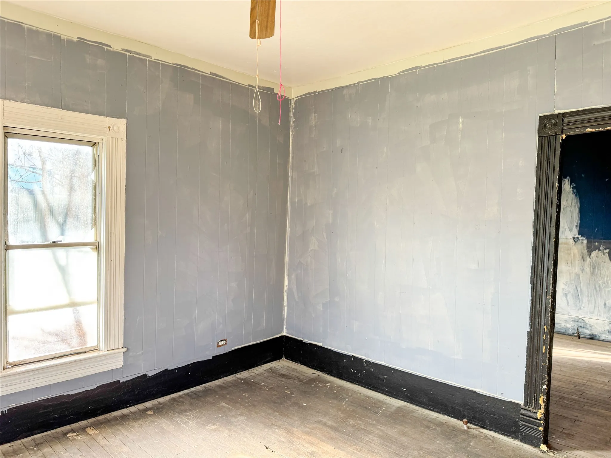Single Family Residence For Sale in Eastland County , 306 W 3rd Street, Cisco, Texas 76437, 3 Bedroom, 2 Bathroom, Garage spaces, 1,246 Sqft, built in 1920, Preowned, mls#21163014, Real Estate Agent in Cisco, Homes For Sale in Eastland county, Homes For Sale in Cisco, Realtor in Cisco Texas, Real Estate Brokerage Independent Realty Texas, Luminita Cordes Realtor