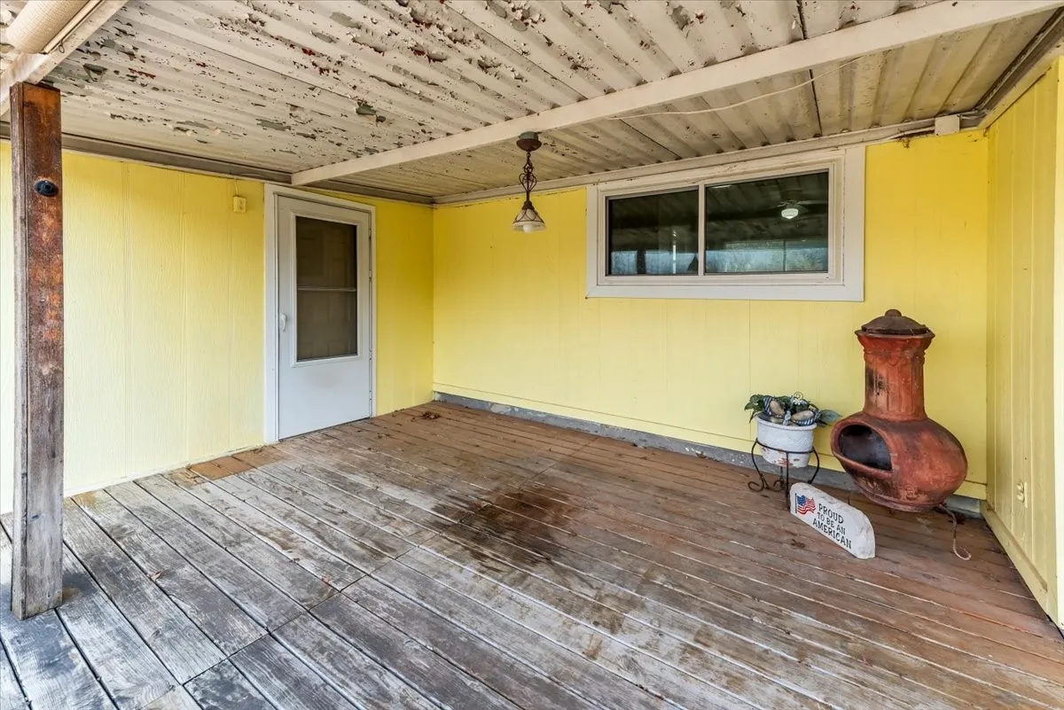 Single Family Residence For Sale in Bosque County , 334 County Road 1296, Morgan, Texas 76671, 2 Bedrooms, 2 Bathrooms, 2 Garage spaces, 1,434 Sqft, built in 1977, Price $315,000, mls#21162989, Real Estate Agent in Morgan, Homes For Sale in Bosque county, Homes For Sale in Morgan, Realtor in Morgan Texas, Real Estate Brokerage Independent Realty Texas, Luminita Cordes Realtor
