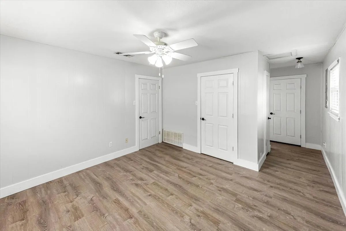 Single Family Residence For Sale in Bosque County , 334 County Road 1296, Morgan, Texas 76671, 2 Bedrooms, 2 Bathrooms, 2 Garage spaces, 1,434 Sqft, built in 1977, Price $315,000, mls#21162989, Real Estate Agent in Morgan, Homes For Sale in Bosque county, Homes For Sale in Morgan, Realtor in Morgan Texas, Real Estate Brokerage Independent Realty Texas, Luminita Cordes Realtor