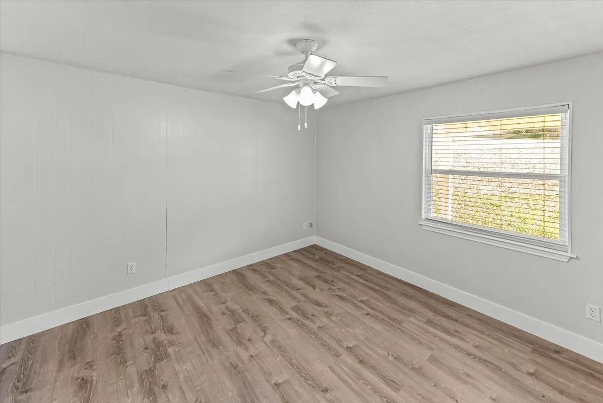 Single Family Residence For Sale in Bosque County , 334 County Road 1296, Morgan, Texas 76671, 2 Bedrooms, 2 Bathrooms, 2 Garage spaces, 1,434 Sqft, built in 1977, Price $315,000, mls#21162989, Real Estate Agent in Morgan, Homes For Sale in Bosque county, Homes For Sale in Morgan, Realtor in Morgan Texas, Real Estate Brokerage Independent Realty Texas, Luminita Cordes Realtor