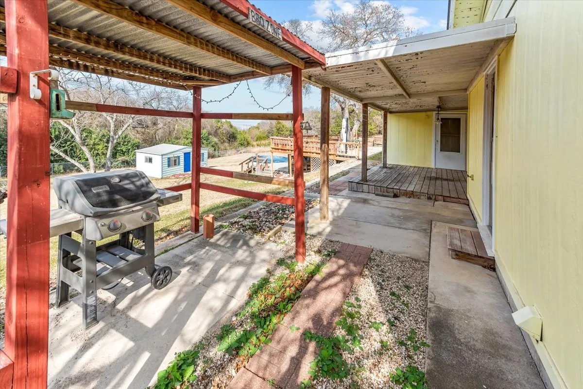 Single Family Residence For Sale in Bosque County , 334 County Road 1296, Morgan, Texas 76671, 2 Bedrooms, 2 Bathrooms, 2 Garage spaces, 1,434 Sqft, built in 1977, Price $315,000, mls#21162989, Real Estate Agent in Morgan, Homes For Sale in Bosque county, Homes For Sale in Morgan, Realtor in Morgan Texas, Real Estate Brokerage Independent Realty Texas, Luminita Cordes Realtor