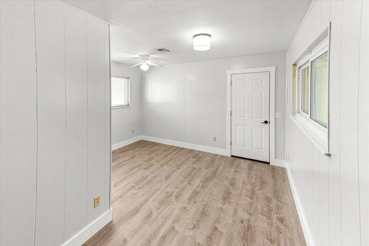 Single Family Residence For Sale in Bosque County , 334 County Road 1296, Morgan, Texas 76671, 2 Bedrooms, 2 Bathrooms, 2 Garage spaces, 1,434 Sqft, built in 1977, Price $315,000, mls#21162989, Real Estate Agent in Morgan, Homes For Sale in Bosque county, Homes For Sale in Morgan, Realtor in Morgan Texas, Real Estate Brokerage Independent Realty Texas, Luminita Cordes Realtor