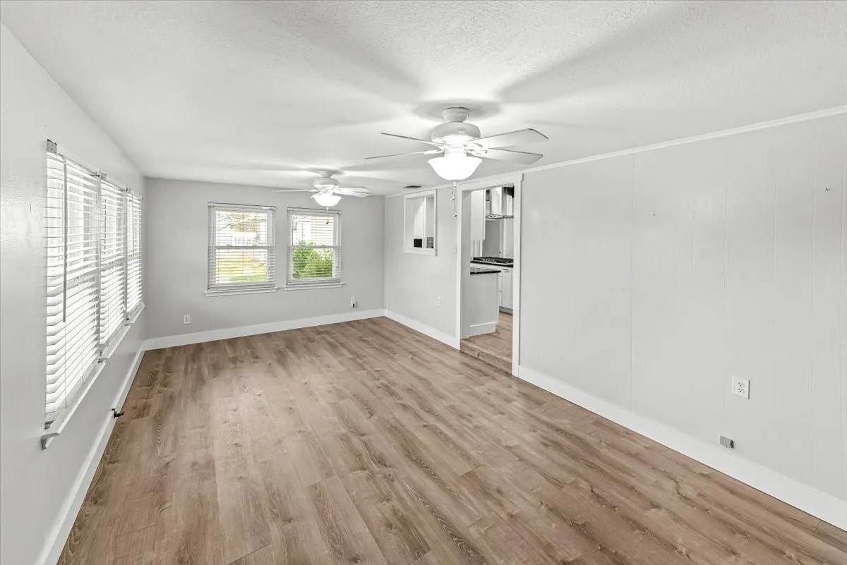 Single Family Residence For Sale in Bosque County , 334 County Road 1296, Morgan, Texas 76671, 2 Bedrooms, 2 Bathrooms, 2 Garage spaces, 1,434 Sqft, built in 1977, Price $315,000, mls#21162989, Real Estate Agent in Morgan, Homes For Sale in Bosque county, Homes For Sale in Morgan, Realtor in Morgan Texas, Real Estate Brokerage Independent Realty Texas, Luminita Cordes Realtor