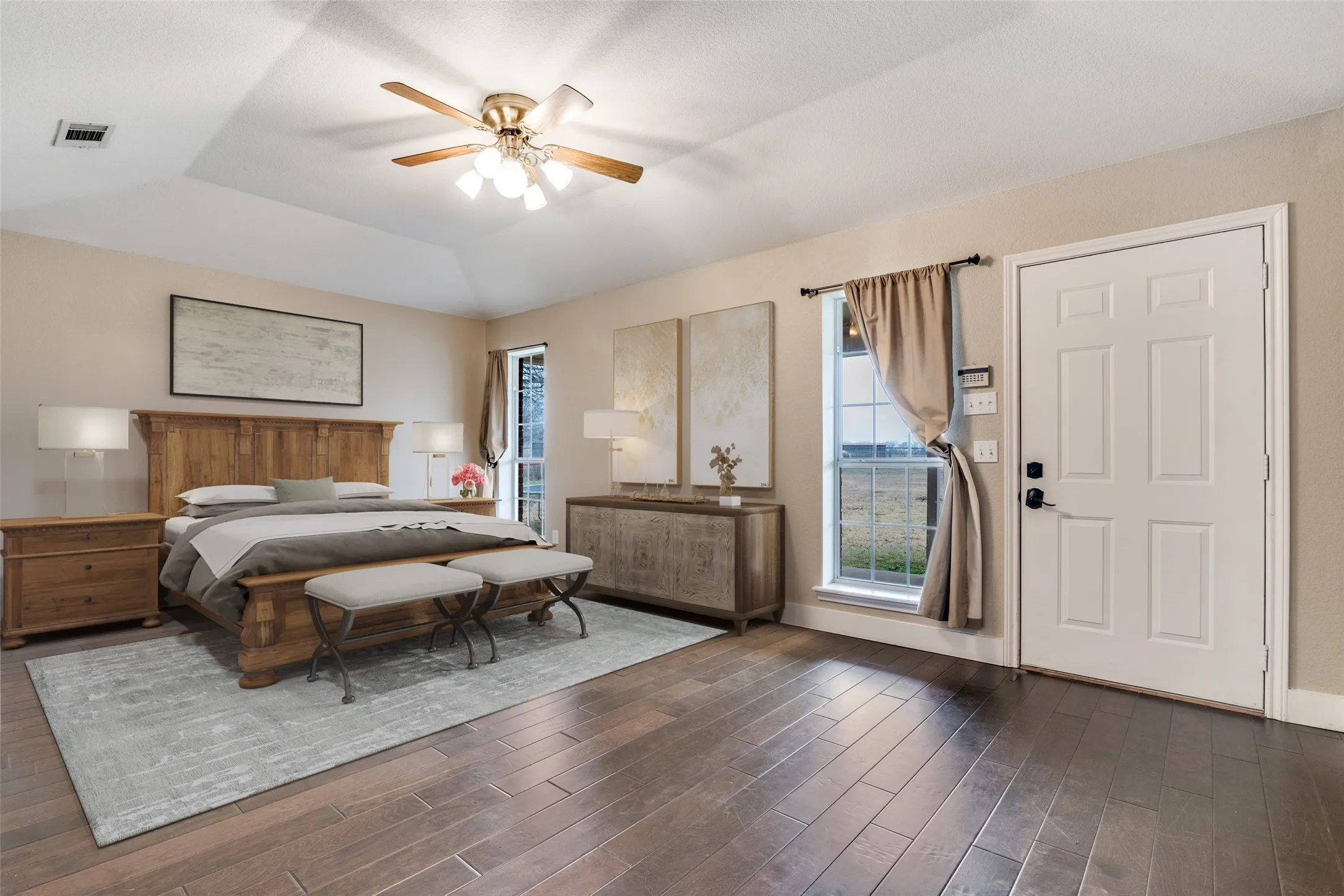 Single Family Residence For Sale in Kaufman County , 19930 County Road 324, Terrell, Texas 75160, 5 Bedroom, 4 Bathroom, 4 Garage spaces, 4,019 Sqft, built in 1996, Preowned, mls#21163042, Real Estate Agent in Terrell, Homes For Sale in Kaufman county, Homes For Sale in Terrell, Realtor in Terrell Texas, Real Estate Brokerage Independent Realty Texas, Luminita Cordes Realtor