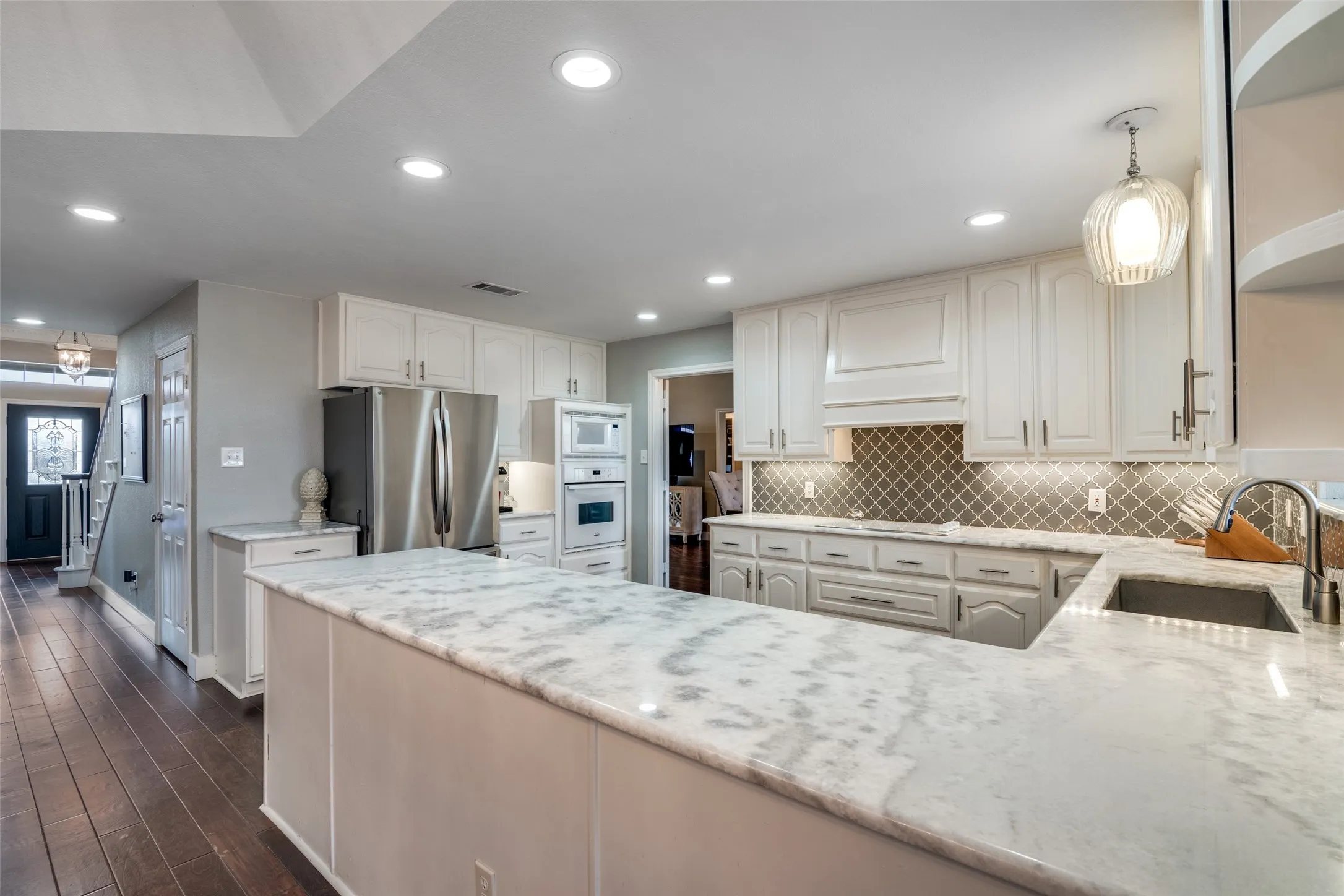 Single Family Residence For Sale in Kaufman County , 19930 County Road 324, Terrell, Texas 75160, 5 Bedroom, 4 Bathroom, 4 Garage spaces, 4,019 Sqft, built in 1996, Preowned, mls#21163042, Real Estate Agent in Terrell, Homes For Sale in Kaufman county, Homes For Sale in Terrell, Realtor in Terrell Texas, Real Estate Brokerage Independent Realty Texas, Luminita Cordes Realtor