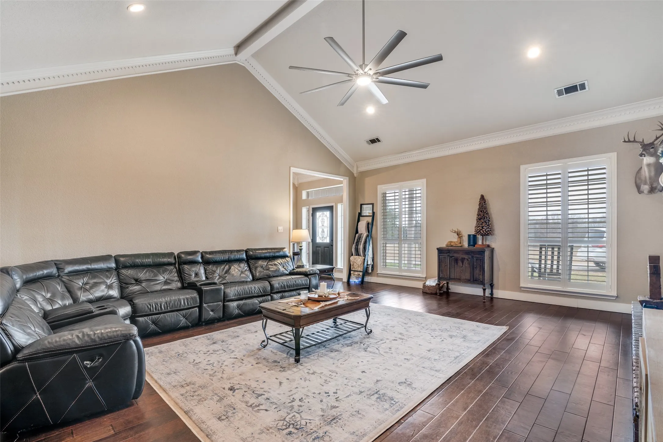 Single Family Residence For Sale in Kaufman County , 19930 County Road 324, Terrell, Texas 75160, 5 Bedroom, 4 Bathroom, 4 Garage spaces, 4,019 Sqft, built in 1996, Preowned, mls#21163042, Real Estate Agent in Terrell, Homes For Sale in Kaufman county, Homes For Sale in Terrell, Realtor in Terrell Texas, Real Estate Brokerage Independent Realty Texas, Luminita Cordes Realtor