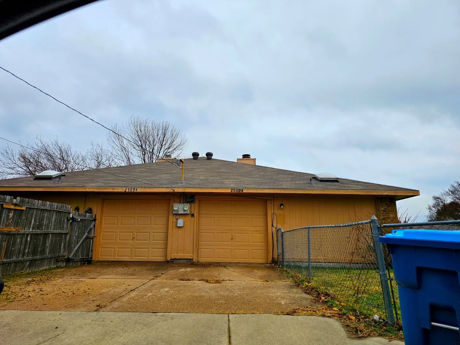 Duplex For Rent in Dallas County , 2509 Stanford Street A, Rowlett, Texas 75088, 2 Bedroom, 2 Bathroom, 1 Garage spaces, 1,834 Sqft, built in 1984, Price $1,800, mls#21157268, Real Estate Agent in Rowlett, Homes For Rent in Dallas county, Homes For Rent in Rowlett, Realtor in Rowlett Texas, Real Estate Brokerage Independent Realty Texas, Luminita Cordes Realtor