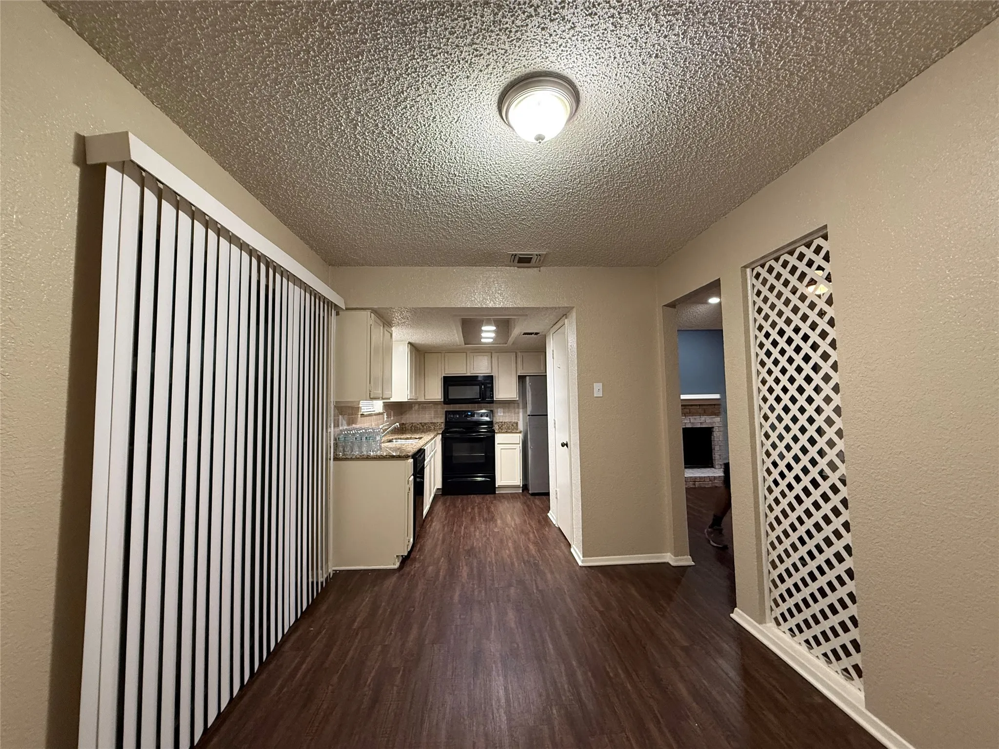Duplex For Rent in Dallas County , 2509 Stanford Street A, Rowlett, Texas 75088, 2 Bedroom, 2 Bathroom, 1 Garage spaces, 1,834 Sqft, built in 1984, Price $1,800, mls#21157268, Real Estate Agent in Rowlett, Homes For Rent in Dallas county, Homes For Rent in Rowlett, Realtor in Rowlett Texas, Real Estate Brokerage Independent Realty Texas, Luminita Cordes Realtor