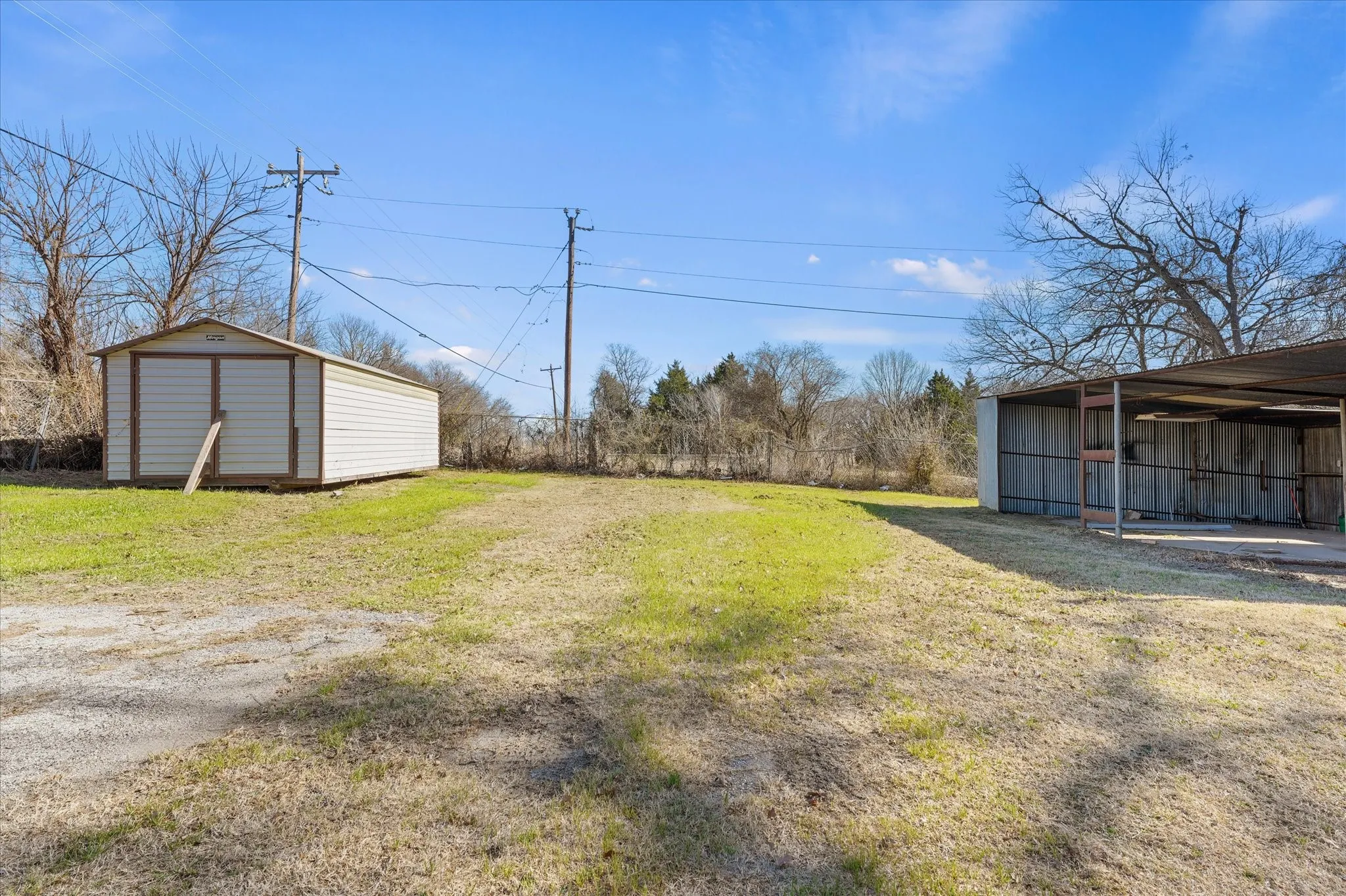 Single Family Residence For Sale in Dallas County , 9521 Dalrock Road, Rowlett, Texas 75089, 3 Bedroom, 2 Bathroom, Garage spaces, 1,484 Sqft, built in 1950, Preowned, mls#21163262, Real Estate Agent in Rowlett, Homes For Sale in Dallas county, Homes For Sale in Rowlett, Realtor in Rowlett Texas, Real Estate Brokerage Independent Realty Texas, Luminita Cordes Realtor