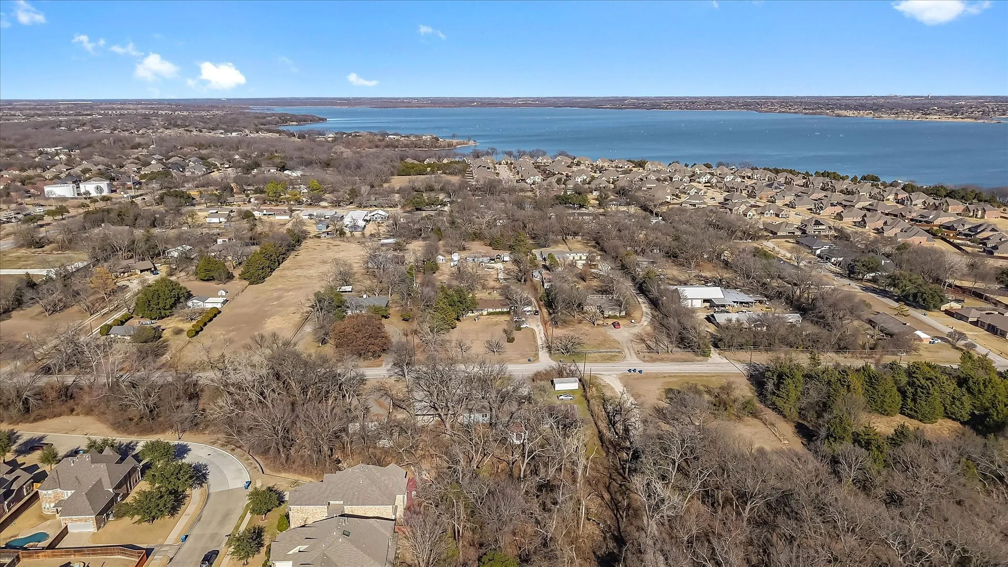 Single Family Residence For Sale in Dallas County , 9521 Dalrock Road, Rowlett, Texas 75089, 3 Bedroom, 2 Bathroom, Garage spaces, 1,484 Sqft, built in 1950, Preowned, mls#21163262, Real Estate Agent in Rowlett, Homes For Sale in Dallas county, Homes For Sale in Rowlett, Realtor in Rowlett Texas, Real Estate Brokerage Independent Realty Texas, Luminita Cordes Realtor