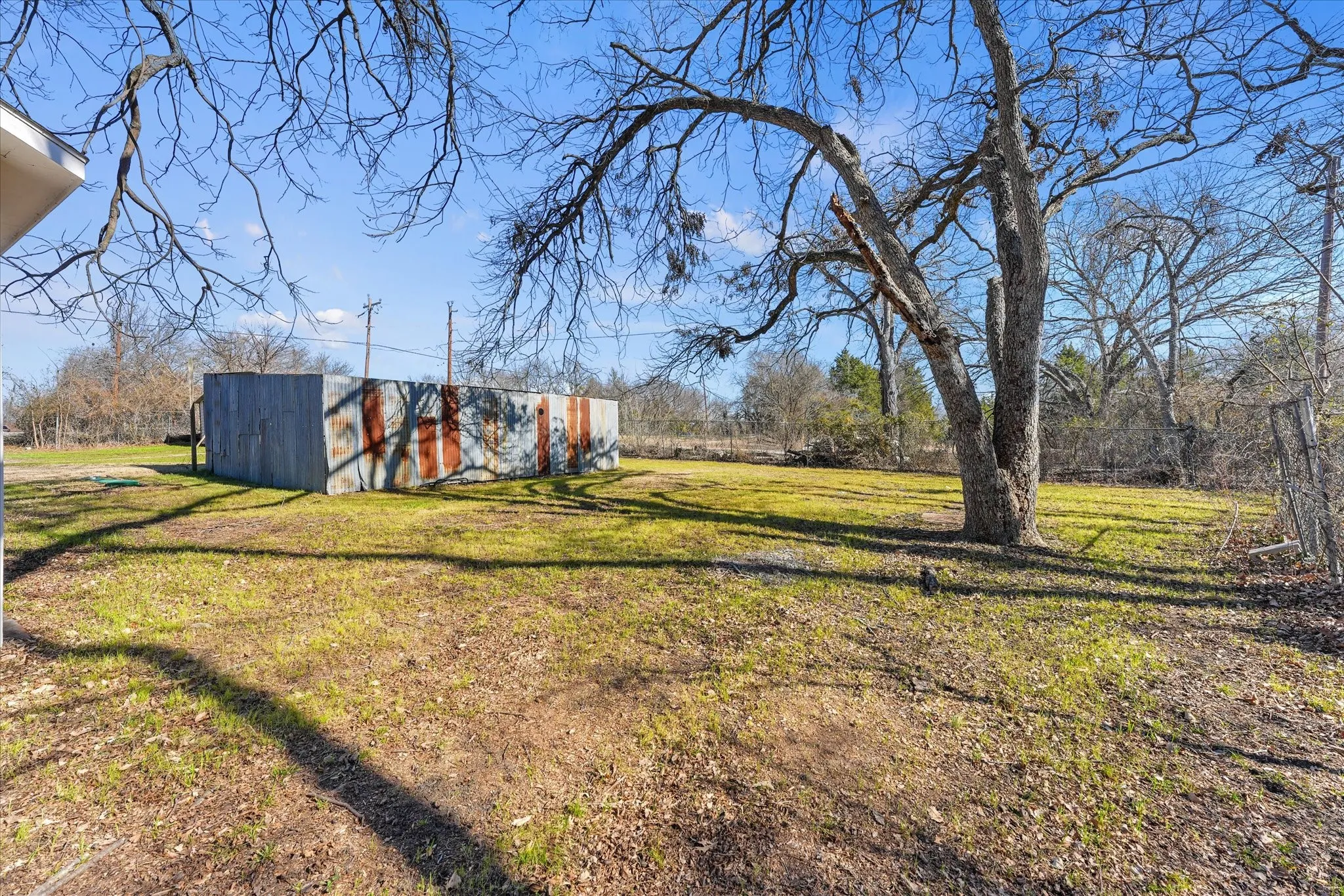 Single Family Residence For Sale in Dallas County , 9521 Dalrock Road, Rowlett, Texas 75089, 3 Bedroom, 2 Bathroom, Garage spaces, 1,484 Sqft, built in 1950, Preowned, mls#21163262, Real Estate Agent in Rowlett, Homes For Sale in Dallas county, Homes For Sale in Rowlett, Realtor in Rowlett Texas, Real Estate Brokerage Independent Realty Texas, Luminita Cordes Realtor