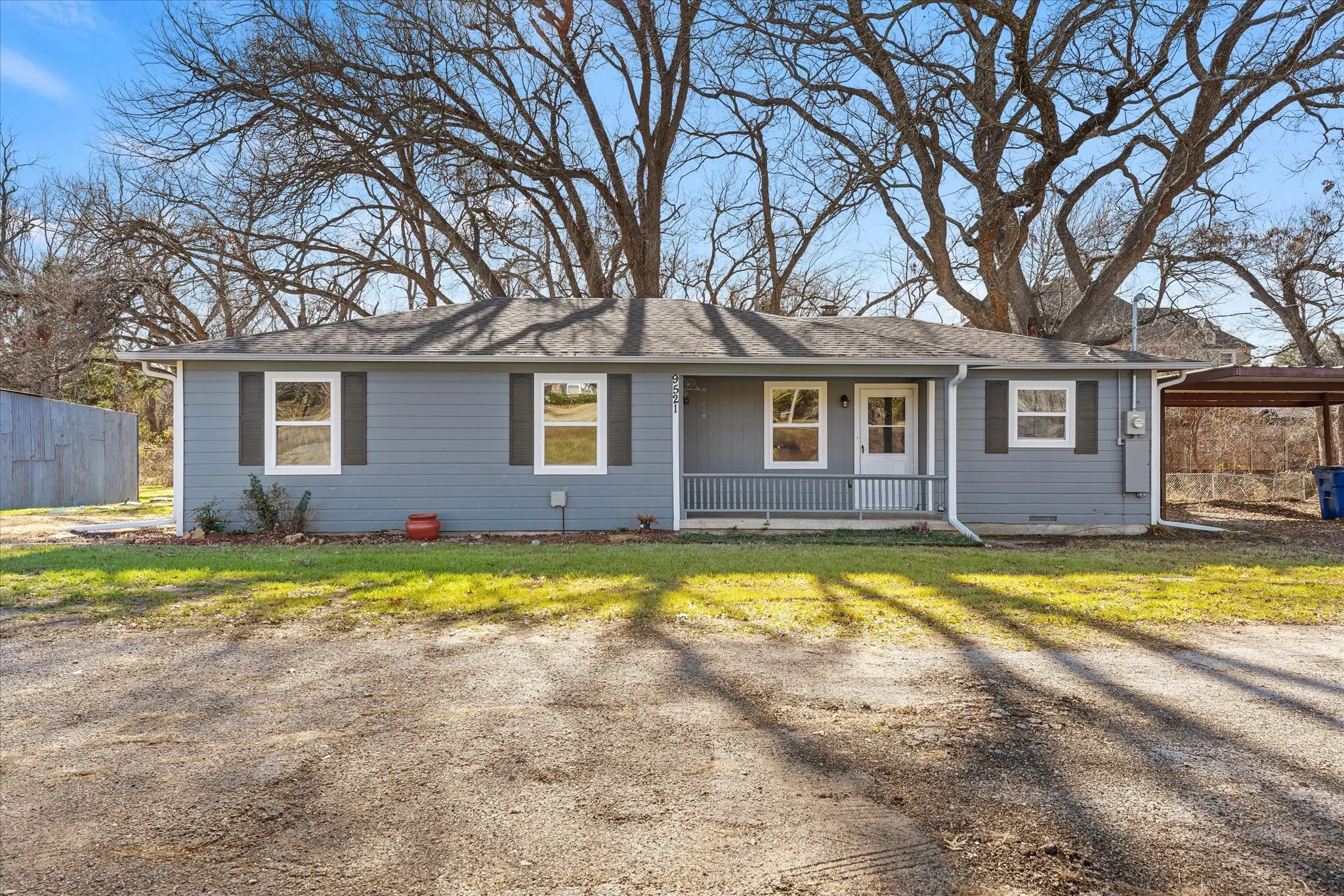 Single Family Residence For Sale in Dallas County , 9521 Dalrock Road, Rowlett, Texas 75089, 3 Bedroom, 2 Bathroom, Garage spaces, 1,484 Sqft, built in 1950, Preowned, mls#21163262, Real Estate Agent in Rowlett, Homes For Sale in Dallas county, Homes For Sale in Rowlett, Realtor in Rowlett Texas, Real Estate Brokerage Independent Realty Texas, Luminita Cordes Realtor