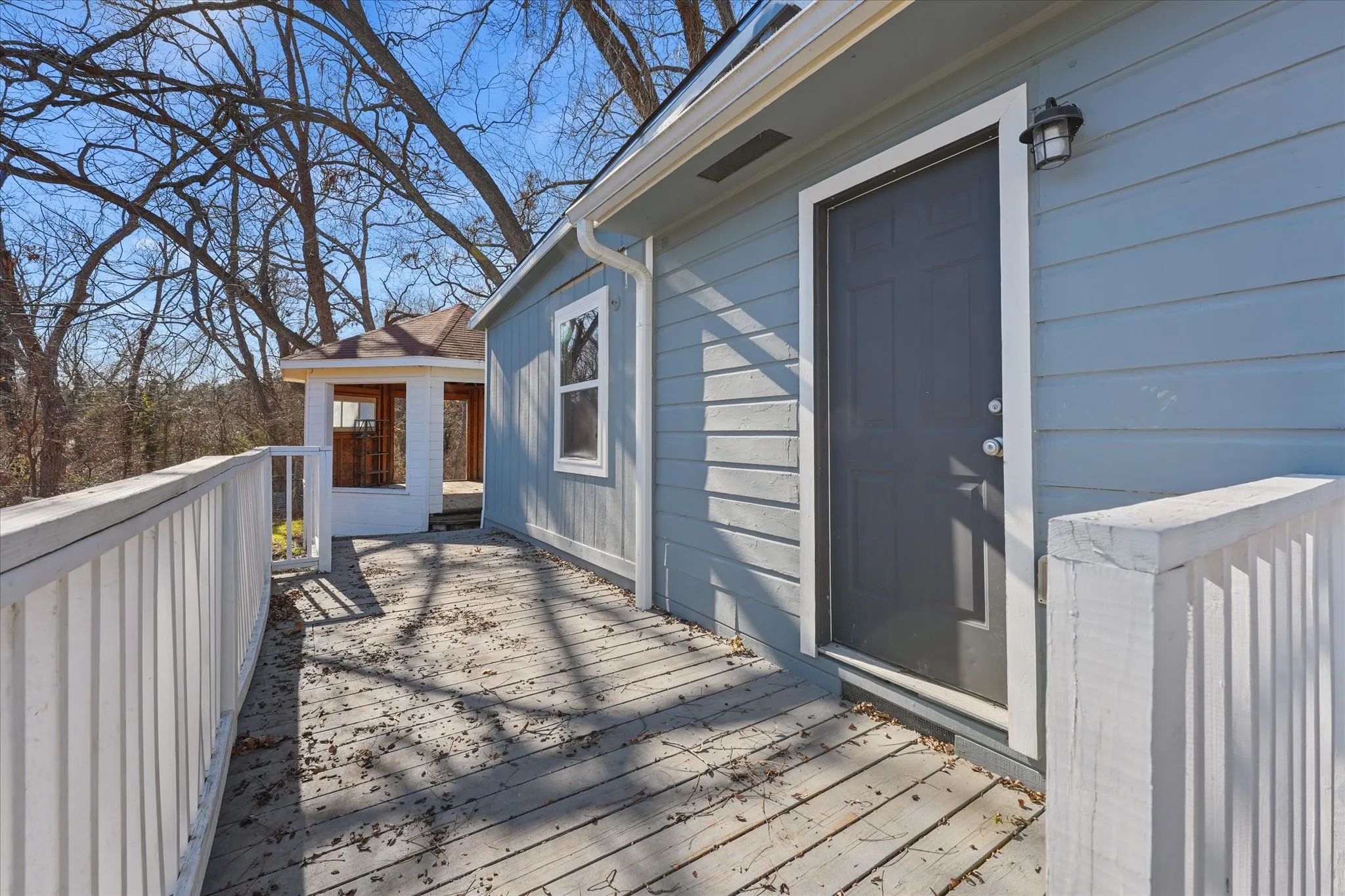 Single Family Residence For Sale in Dallas County , 9521 Dalrock Road, Rowlett, Texas 75089, 3 Bedroom, 2 Bathroom, Garage spaces, 1,484 Sqft, built in 1950, Preowned, mls#21163262, Real Estate Agent in Rowlett, Homes For Sale in Dallas county, Homes For Sale in Rowlett, Realtor in Rowlett Texas, Real Estate Brokerage Independent Realty Texas, Luminita Cordes Realtor