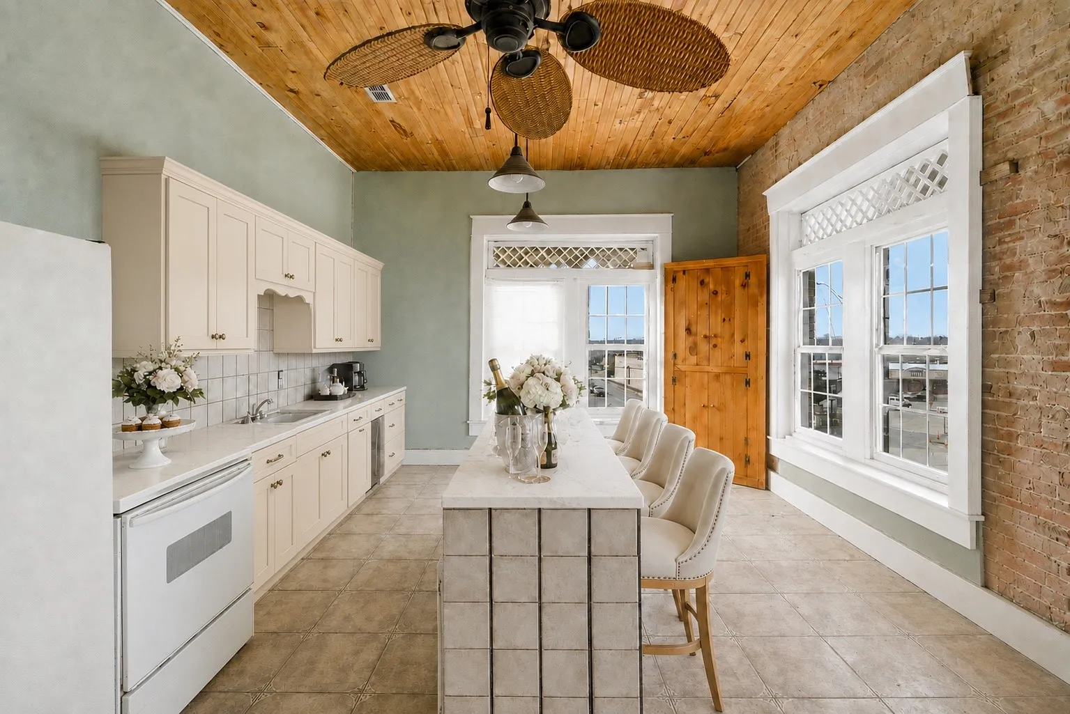 Virtually edited kitchen