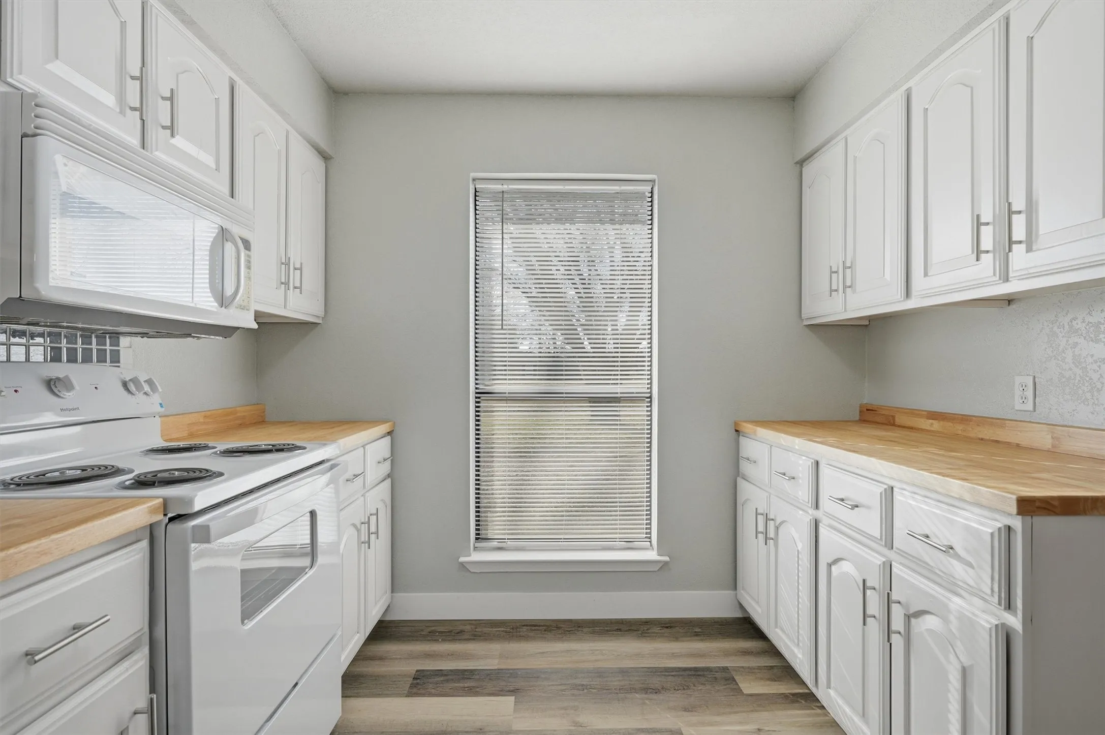 Plenty of cabinets and a brand new stove