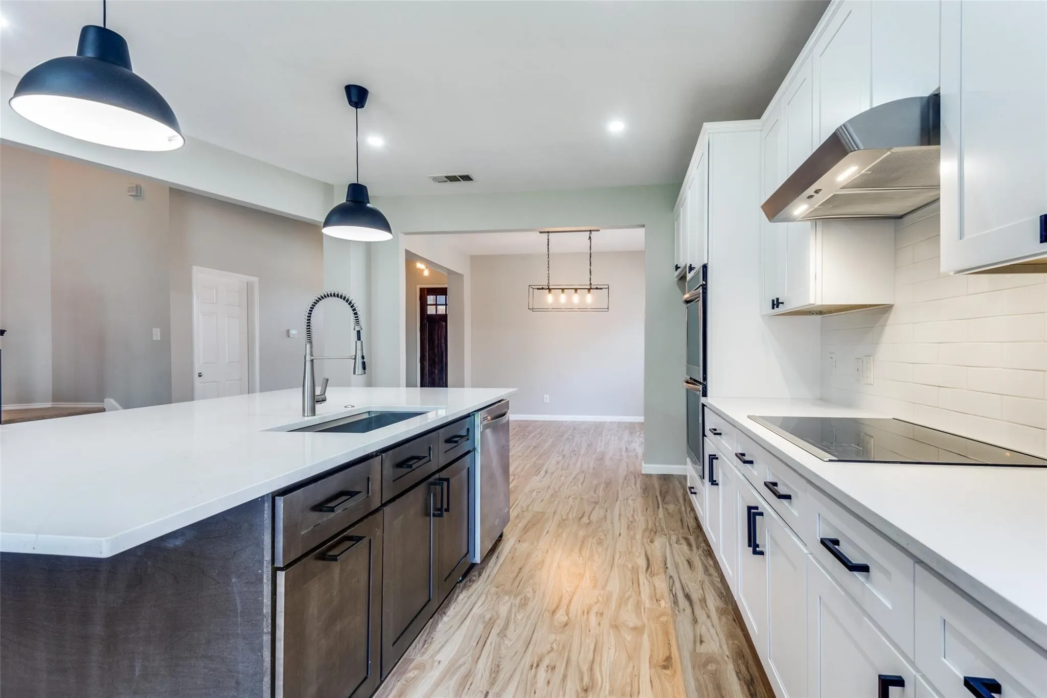 Single Family Residence For Rent in Denton County , 14513 Logan Springs Drive, Little Elm, Texas 75068, 4 Bedroom, 3 Bathroom, 2 Garage spaces, 2,630 Sqft, built in 2004, Preowned, mls#21159292, Real Estate Agent in Little Elm, Homes For Rent in Denton county, Homes For Rent in Little Elm, Realtor in Little Elm Texas, Real Estate Brokerage Independent Realty Texas, Luminita Cordes Realtor