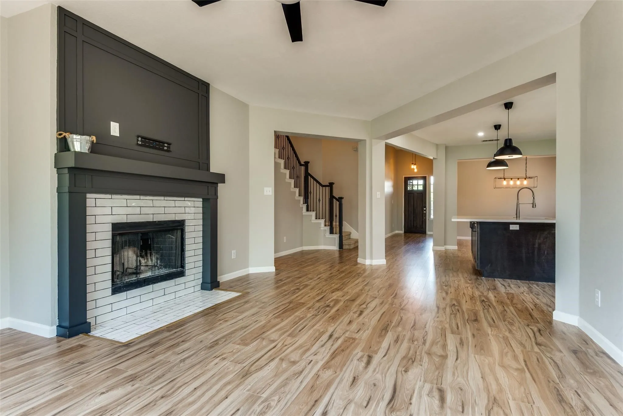 Single Family Residence For Rent in Denton County , 14513 Logan Springs Drive, Little Elm, Texas 75068, 4 Bedroom, 3 Bathroom, 2 Garage spaces, 2,630 Sqft, built in 2004, Preowned, mls#21159292, Real Estate Agent in Little Elm, Homes For Rent in Denton county, Homes For Rent in Little Elm, Realtor in Little Elm Texas, Real Estate Brokerage Independent Realty Texas, Luminita Cordes Realtor