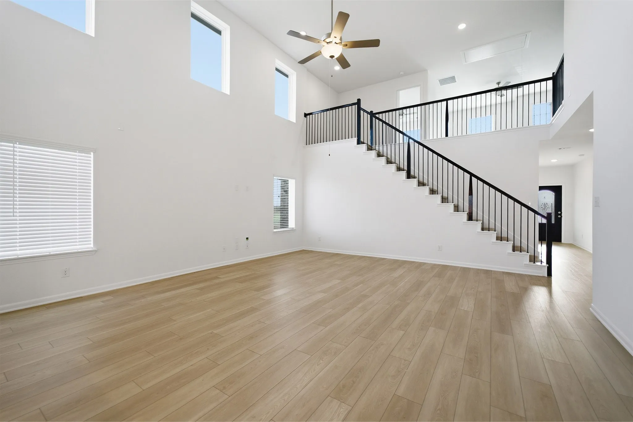 Single Family Residence For Sale in Ellis County , 424 Bronco Drive, Waxahachie, Texas 75165, 4 Bedroom, 4 Bathroom, 2 Garage spaces, 2,817 Sqft, built in 2025, New Construction - Incomplete, Price $486,108, mls#21163350, Real Estate Agent in Waxahachie, Homes For Sale in Ellis county, Homes For Sale in Waxahachie, Realtor in Waxahachie Texas, Real Estate Brokerage Independent Realty Texas, Luminita Cordes Realtor