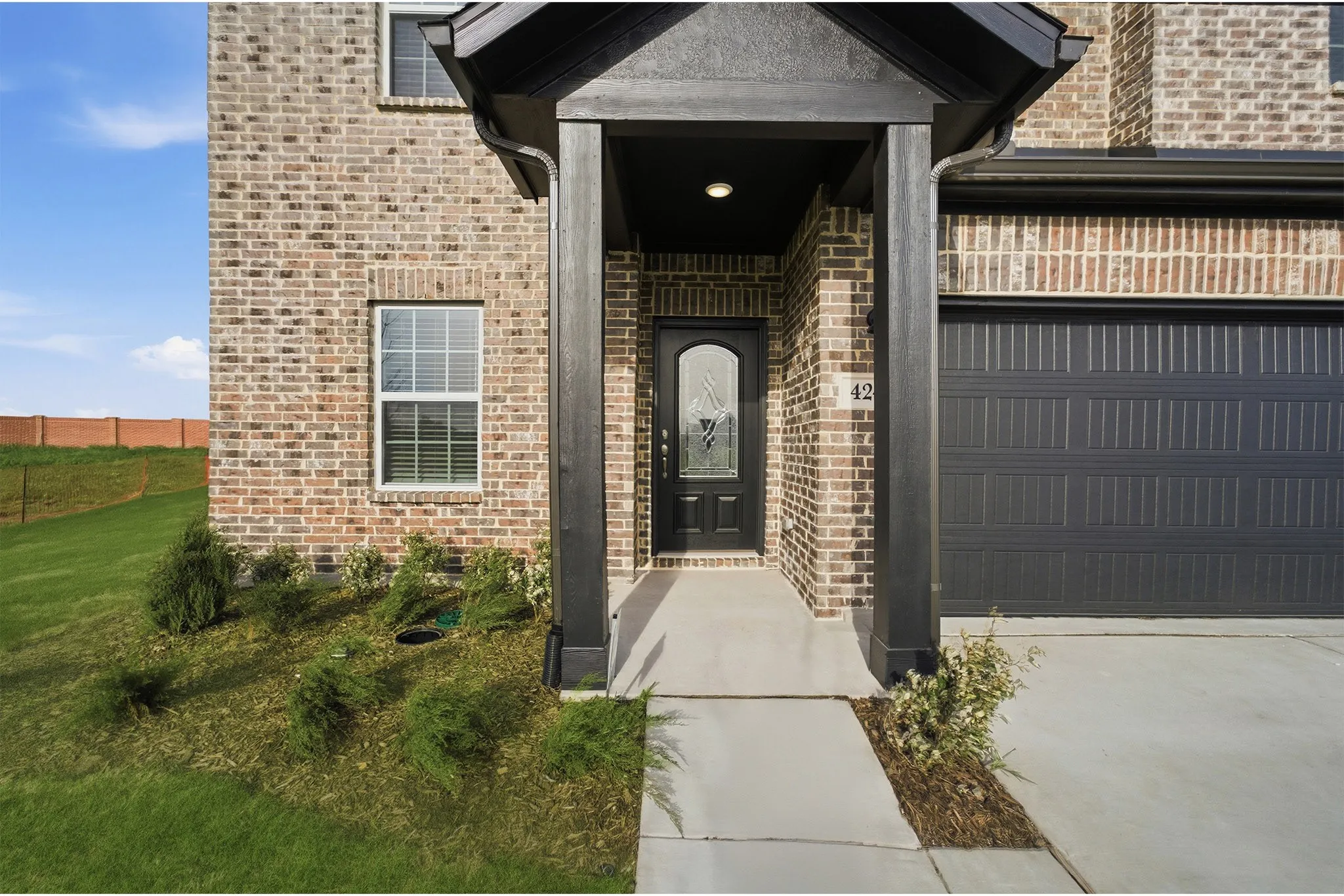 Single Family Residence For Sale in Ellis County , 424 Bronco Drive, Waxahachie, Texas 75165, 4 Bedroom, 4 Bathroom, 2 Garage spaces, 2,817 Sqft, built in 2025, New Construction - Incomplete, Price $486,108, mls#21163350, Real Estate Agent in Waxahachie, Homes For Sale in Ellis county, Homes For Sale in Waxahachie, Realtor in Waxahachie Texas, Real Estate Brokerage Independent Realty Texas, Luminita Cordes Realtor