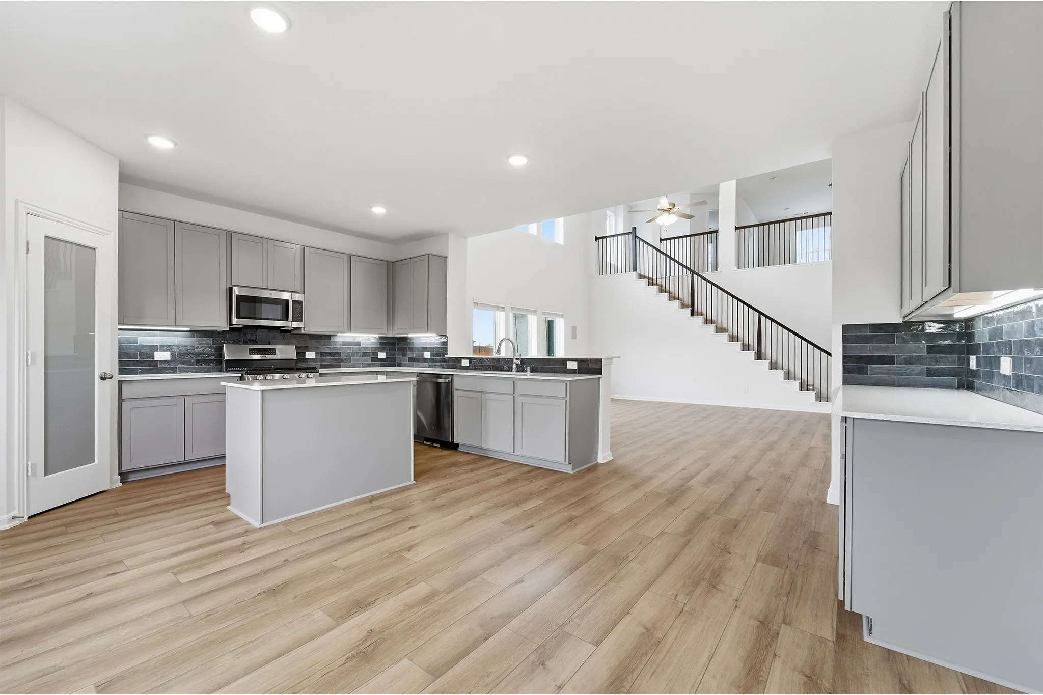 Single Family Residence For Sale in Ellis County , 367 Bronco Drive, Waxahachie, Texas 75165, 4 Bedroom, 3 Bathroom, 2 Garage spaces, 2,513 Sqft, built in 2025, New Construction - Complete, Price $441,189, mls#21163451, Real Estate Agent in Waxahachie, Homes For Sale in Ellis county, Homes For Sale in Waxahachie, Realtor in Waxahachie Texas, Real Estate Brokerage Independent Realty Texas, Luminita Cordes Realtor