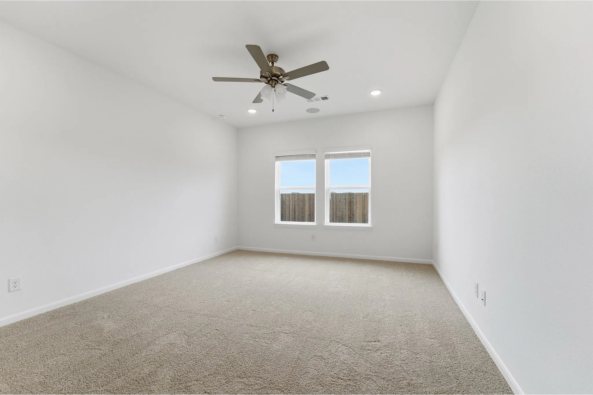 Single Family Residence For Sale in Ellis County , 367 Bronco Drive, Waxahachie, Texas 75165, 4 Bedroom, 3 Bathroom, 2 Garage spaces, 2,513 Sqft, built in 2025, New Construction - Complete, Price $441,189, mls#21163451, Real Estate Agent in Waxahachie, Homes For Sale in Ellis county, Homes For Sale in Waxahachie, Realtor in Waxahachie Texas, Real Estate Brokerage Independent Realty Texas, Luminita Cordes Realtor