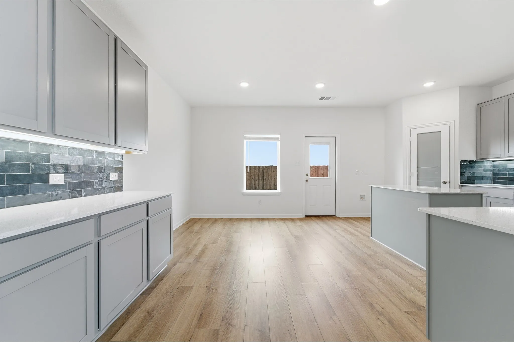 Single Family Residence For Sale in Ellis County , 367 Bronco Drive, Waxahachie, Texas 75165, 4 Bedroom, 3 Bathroom, 2 Garage spaces, 2,513 Sqft, built in 2025, New Construction - Complete, Price $441,189, mls#21163451, Real Estate Agent in Waxahachie, Homes For Sale in Ellis county, Homes For Sale in Waxahachie, Realtor in Waxahachie Texas, Real Estate Brokerage Independent Realty Texas, Luminita Cordes Realtor