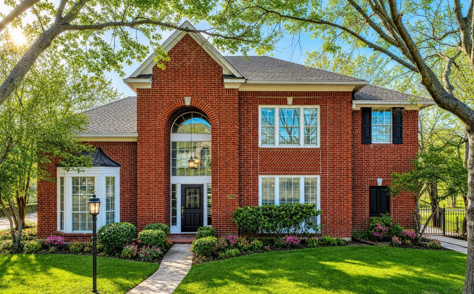 Single Family Residence For Sale in Dallas County , 6521 Lynch Lane, Garland, Texas 75044, 5 Bedroom, 4 Bathroom, 2 Garage spaces, 3,508 Sqft, built in 1993, mls#21163465, Real Estate Agent in Garland, Homes For Sale in Dallas county, Homes For Sale in Garland, Realtor in Garland Texas, Real Estate Brokerage Independent Realty Texas, Luminita Cordes Realtor