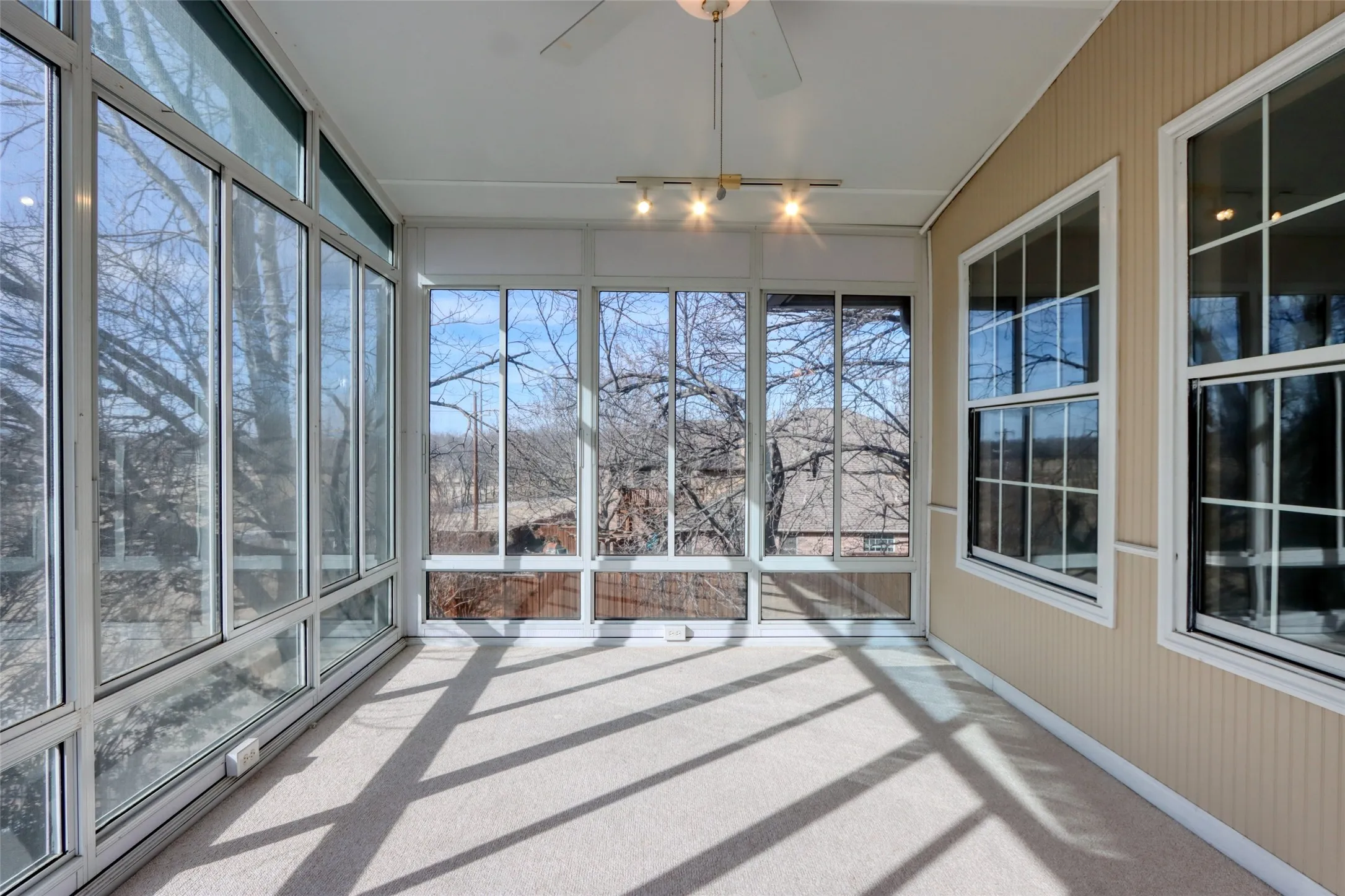 Single Family Residence For Sale in Dallas County , 6521 Lynch Lane, Garland, Texas 75044, 5 Bedroom, 4 Bathroom, 2 Garage spaces, 3,508 Sqft, built in 1993, mls#21163465, Real Estate Agent in Garland, Homes For Sale in Dallas county, Homes For Sale in Garland, Realtor in Garland Texas, Real Estate Brokerage Independent Realty Texas, Luminita Cordes Realtor
