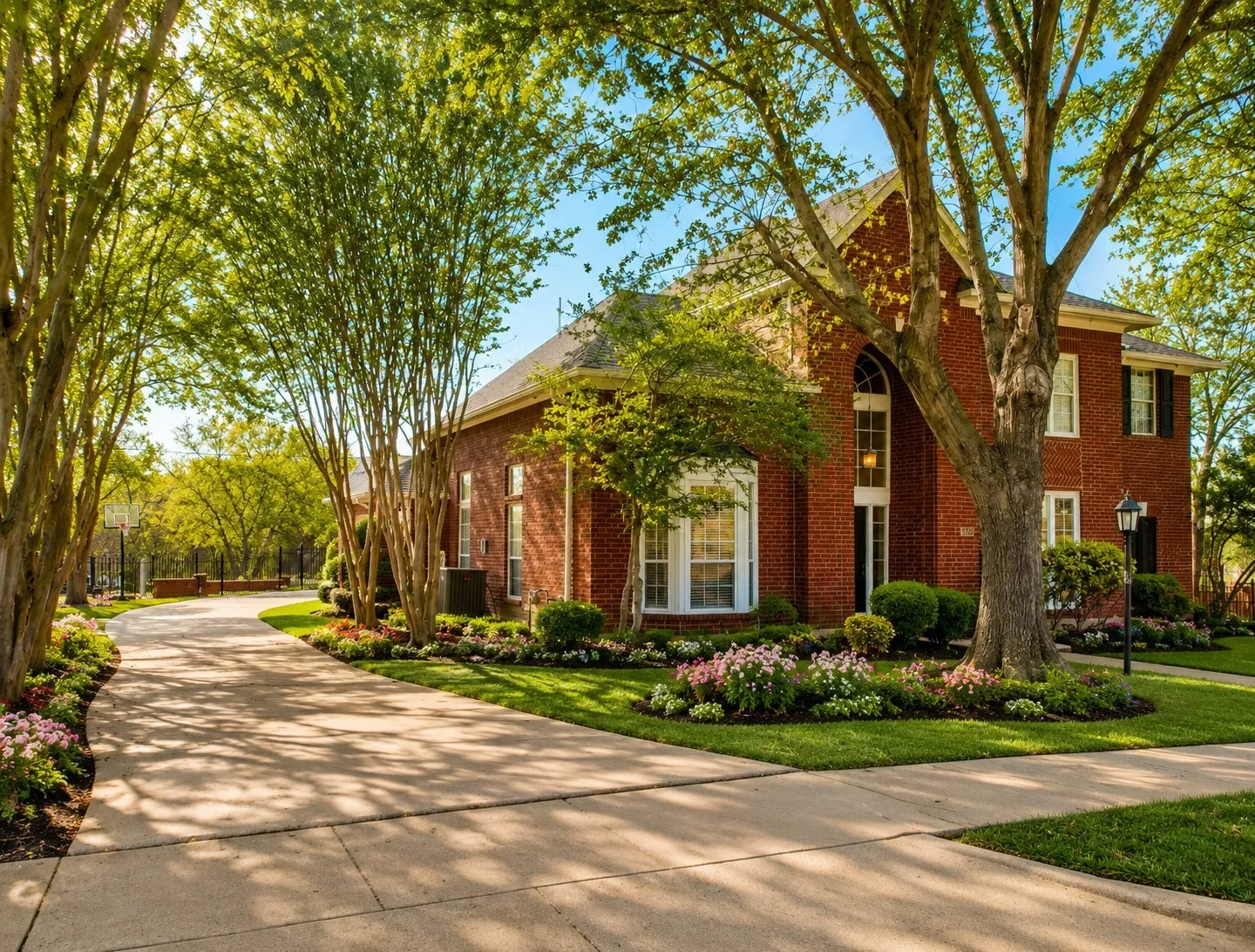 Single Family Residence For Sale in Dallas County , 6521 Lynch Lane, Garland, Texas 75044, 5 Bedroom, 4 Bathroom, 2 Garage spaces, 3,508 Sqft, built in 1993, mls#21163465, Real Estate Agent in Garland, Homes For Sale in Dallas county, Homes For Sale in Garland, Realtor in Garland Texas, Real Estate Brokerage Independent Realty Texas, Luminita Cordes Realtor