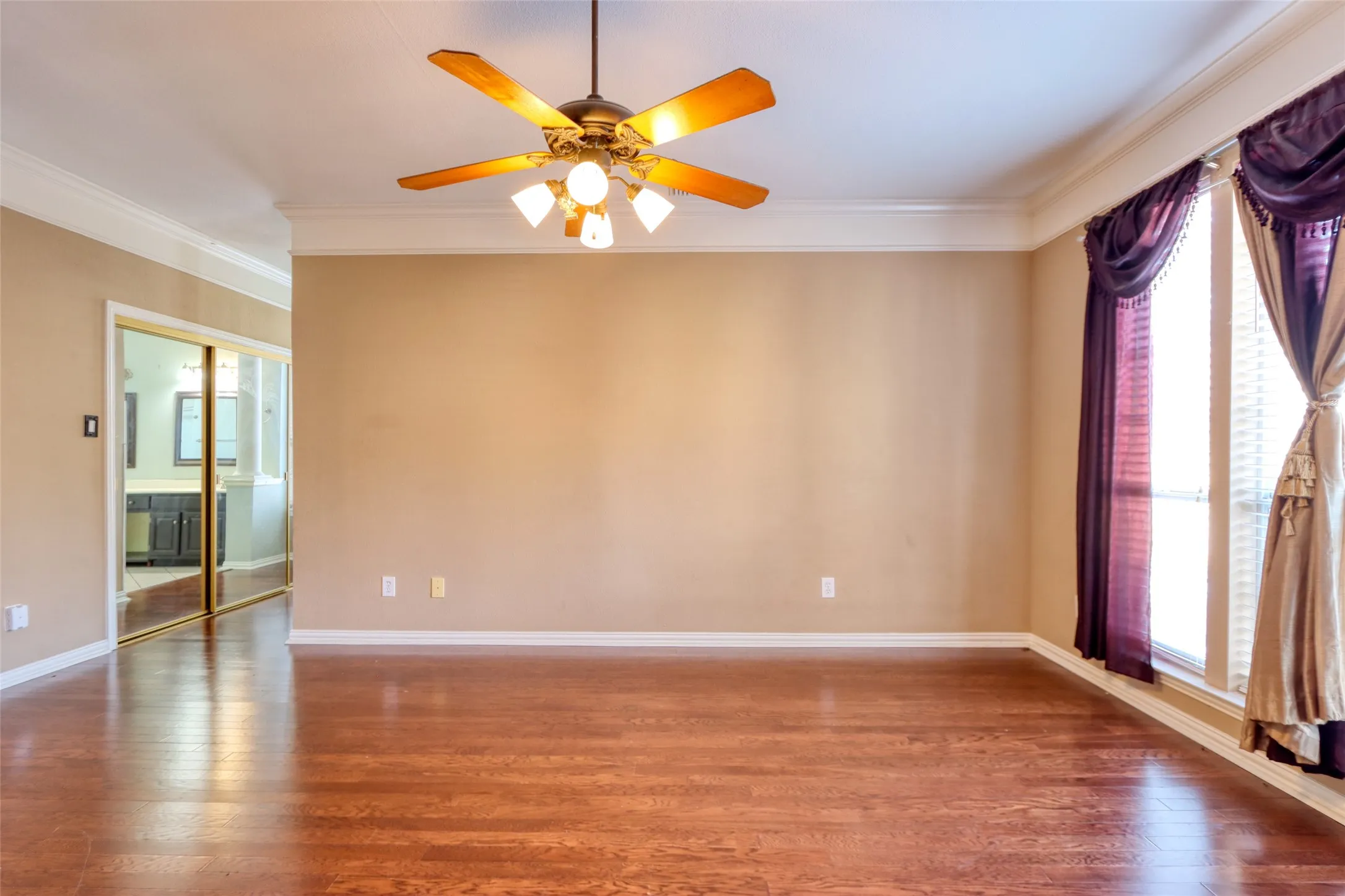 Single Family Residence For Sale in Dallas County , 6521 Lynch Lane, Garland, Texas 75044, 5 Bedroom, 4 Bathroom, 2 Garage spaces, 3,508 Sqft, built in 1993, mls#21163465, Real Estate Agent in Garland, Homes For Sale in Dallas county, Homes For Sale in Garland, Realtor in Garland Texas, Real Estate Brokerage Independent Realty Texas, Luminita Cordes Realtor