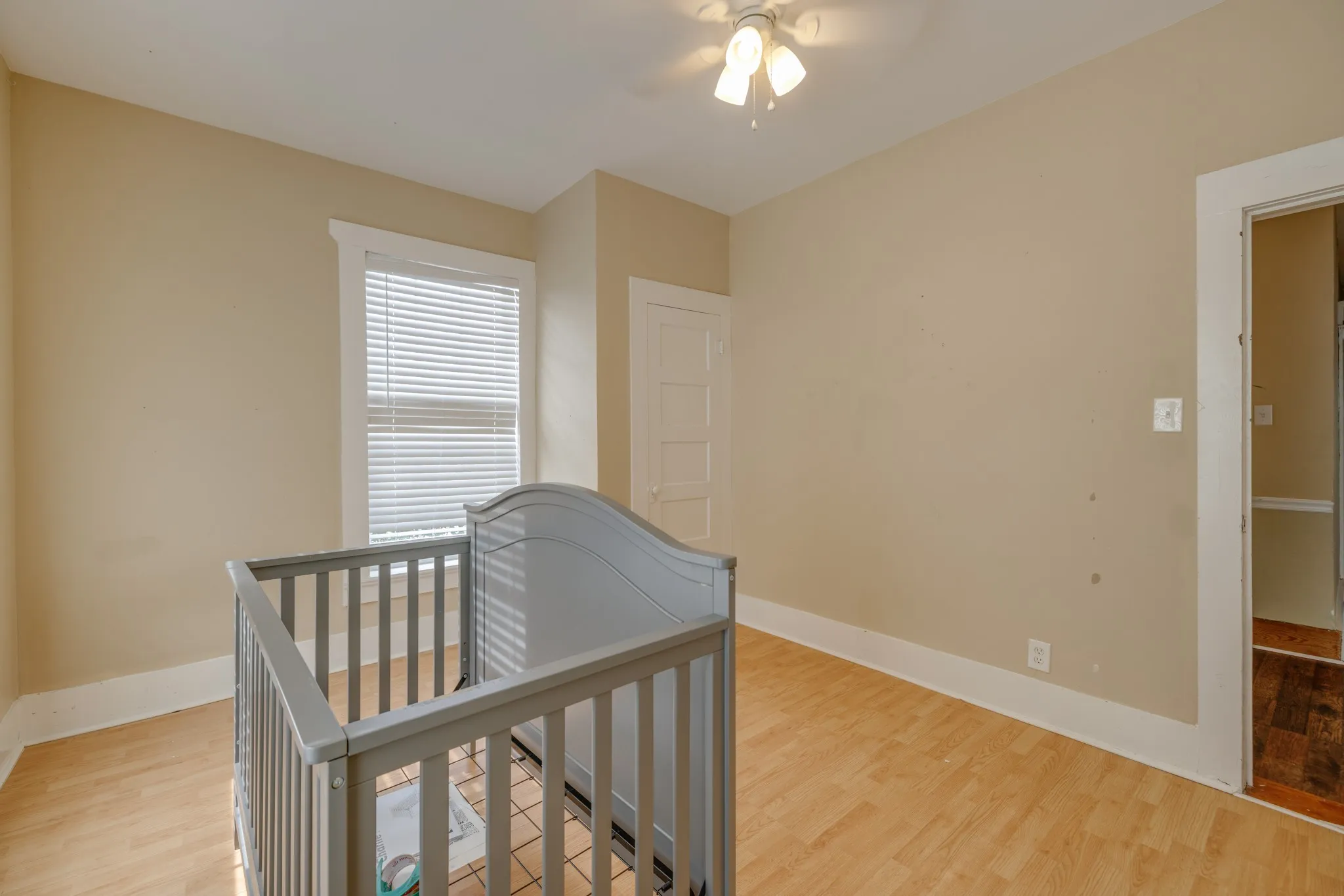Single Family Residence For Sale in Coleman County , 720 W Pecan Street, Coleman, Texas 76834, 4 Bedroom, 2 Bathroom, Garage spaces, 2,736 Sqft, built in 1940, Preowned, mls#21161552, Real Estate Agent in Coleman, Homes For Sale in Coleman county, Homes For Sale in Coleman, Realtor in Coleman Texas, Real Estate Brokerage Independent Realty Texas, Luminita Cordes Realtor