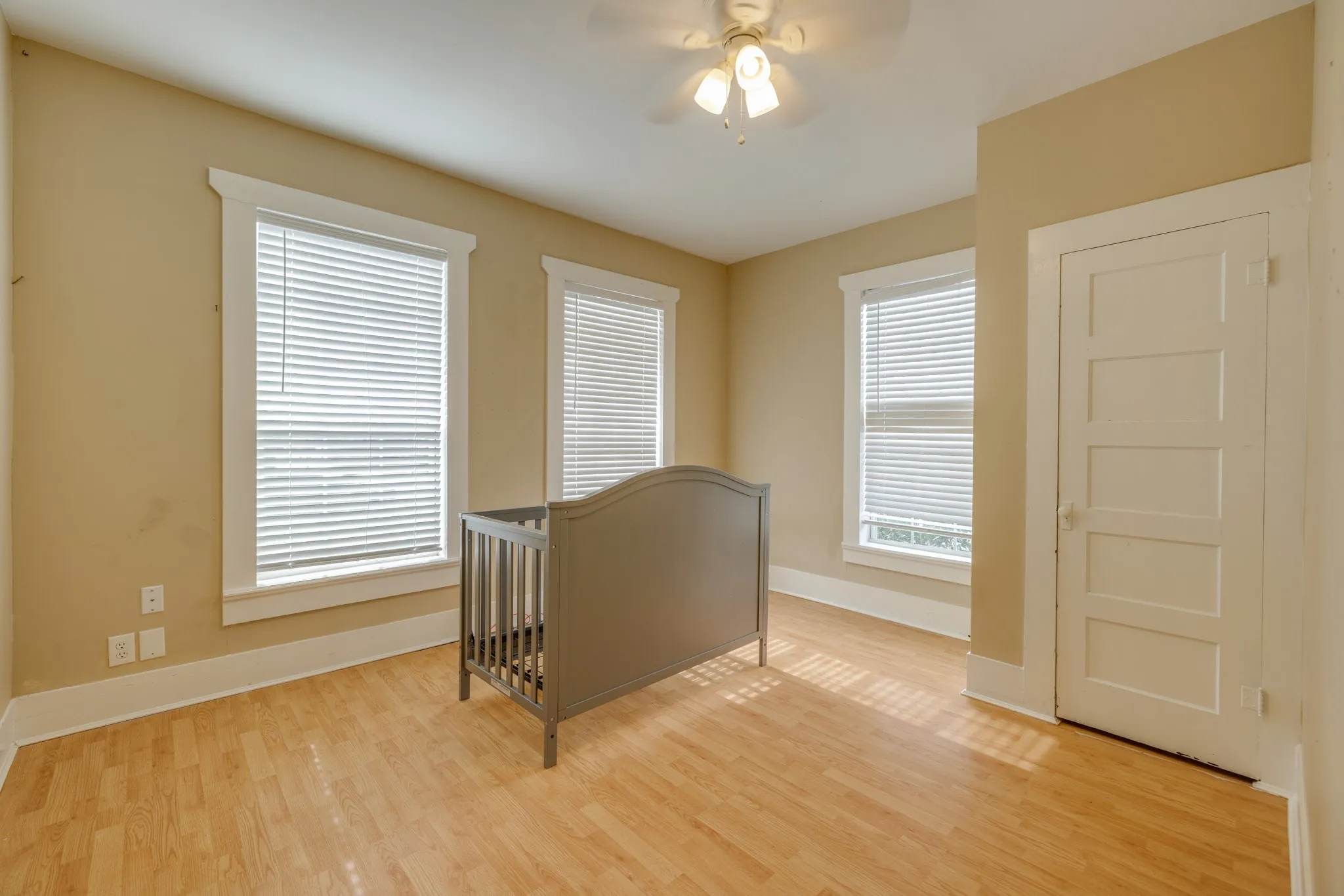 Single Family Residence For Sale in Coleman County , 720 W Pecan Street, Coleman, Texas 76834, 4 Bedroom, 2 Bathroom, Garage spaces, 2,736 Sqft, built in 1940, Preowned, mls#21161552, Real Estate Agent in Coleman, Homes For Sale in Coleman county, Homes For Sale in Coleman, Realtor in Coleman Texas, Real Estate Brokerage Independent Realty Texas, Luminita Cordes Realtor