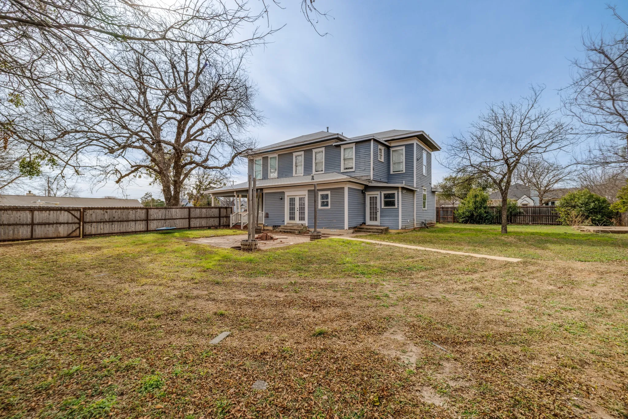 Single Family Residence For Sale in Coleman County , 720 W Pecan Street, Coleman, Texas 76834, 4 Bedroom, 2 Bathroom, Garage spaces, 2,736 Sqft, built in 1940, Preowned, mls#21161552, Real Estate Agent in Coleman, Homes For Sale in Coleman county, Homes For Sale in Coleman, Realtor in Coleman Texas, Real Estate Brokerage Independent Realty Texas, Luminita Cordes Realtor