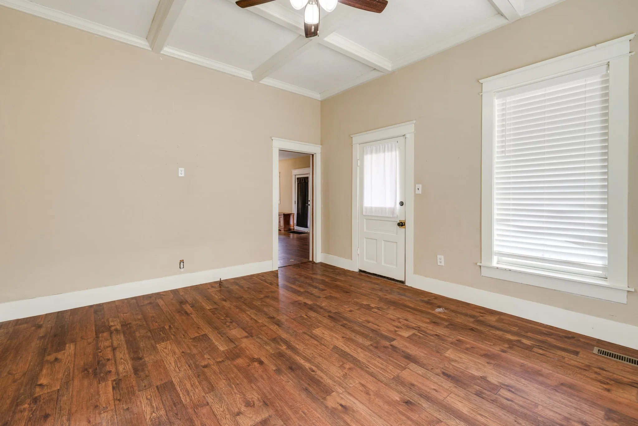Single Family Residence For Sale in Coleman County , 720 W Pecan Street, Coleman, Texas 76834, 4 Bedroom, 2 Bathroom, Garage spaces, 2,736 Sqft, built in 1940, Preowned, mls#21161552, Real Estate Agent in Coleman, Homes For Sale in Coleman county, Homes For Sale in Coleman, Realtor in Coleman Texas, Real Estate Brokerage Independent Realty Texas, Luminita Cordes Realtor