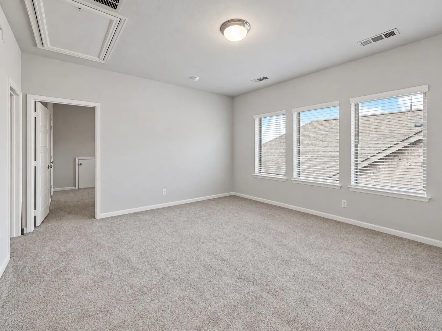 Single Family Residence For Sale in Kaufman County , 2315 Kirkstall Way, Forney, Texas 75126, 3 Bedroom, 3 Bathroom, 2 Garage spaces, 2,327 Sqft, built in 2022, Preowned, mls#21163046, Real Estate Agent in Forney, Homes For Sale in Kaufman county, Homes For Sale in Forney, Realtor in Forney Texas, Real Estate Brokerage Independent Realty Texas, Luminita Cordes Realtor