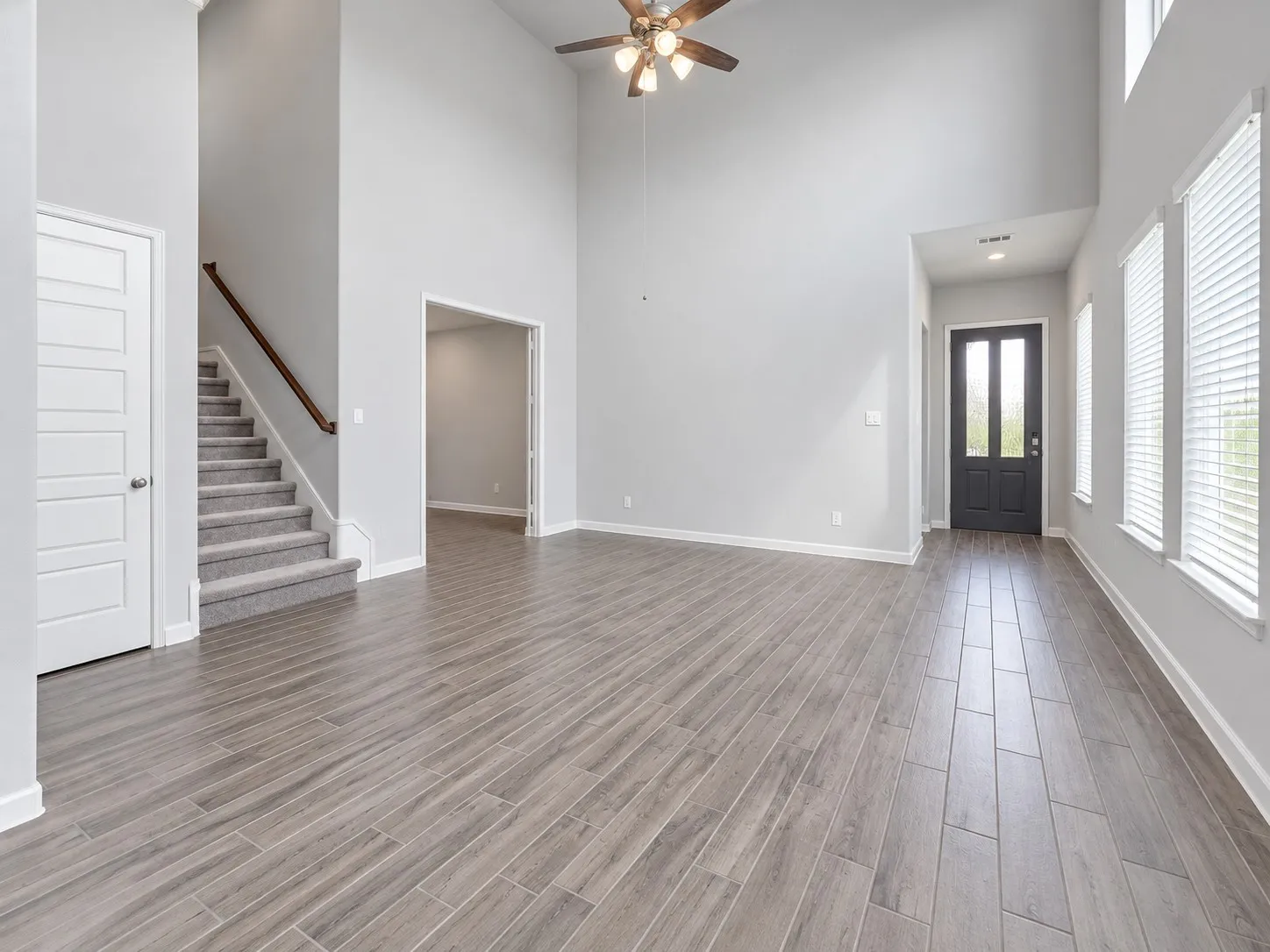 Single Family Residence For Sale in Kaufman County , 2315 Kirkstall Way, Forney, Texas 75126, 3 Bedroom, 3 Bathroom, 2 Garage spaces, 2,327 Sqft, built in 2022, Preowned, mls#21163046, Real Estate Agent in Forney, Homes For Sale in Kaufman county, Homes For Sale in Forney, Realtor in Forney Texas, Real Estate Brokerage Independent Realty Texas, Luminita Cordes Realtor