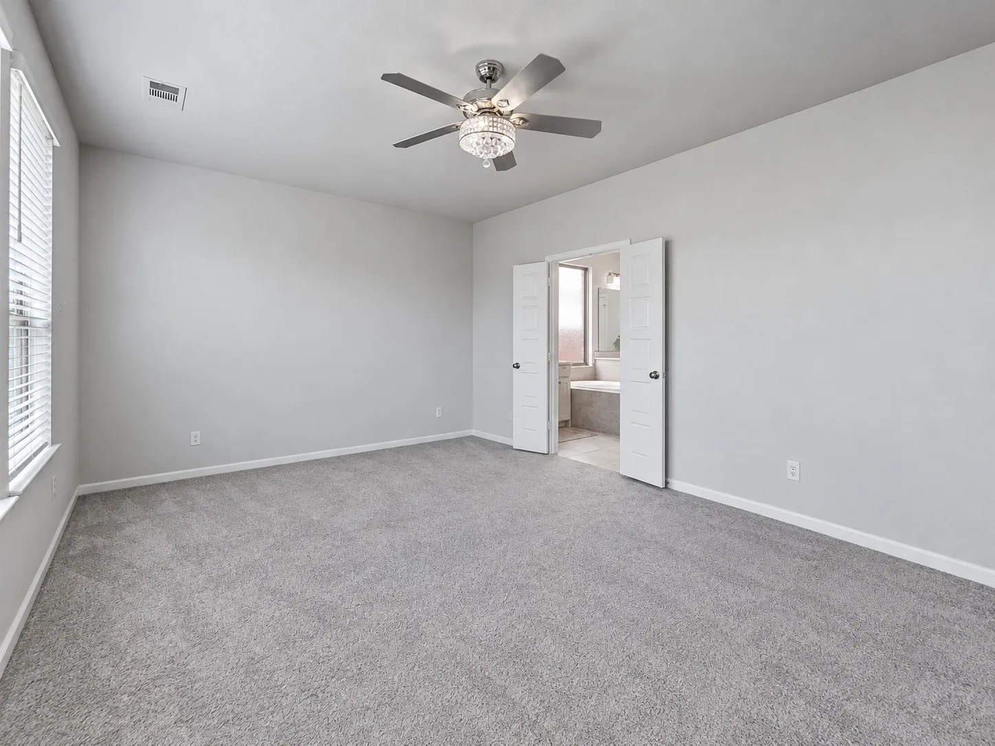 Single Family Residence For Sale in Kaufman County , 2315 Kirkstall Way, Forney, Texas 75126, 3 Bedroom, 3 Bathroom, 2 Garage spaces, 2,327 Sqft, built in 2022, Preowned, mls#21163046, Real Estate Agent in Forney, Homes For Sale in Kaufman county, Homes For Sale in Forney, Realtor in Forney Texas, Real Estate Brokerage Independent Realty Texas, Luminita Cordes Realtor