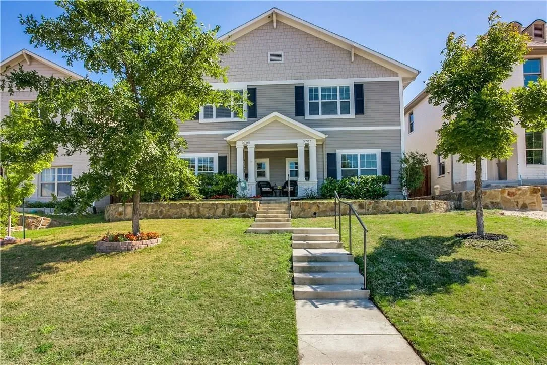 Townhouse For Sale in Tarrant County , 3705 Byers Avenue, Fort Worth, Texas 76107, 3 Bedrooms, 3 Bathrooms, 2 Garage spaces, 1,922 Sqft, built in 2014, Price $483,000, mls#21163498, Real Estate Agent in Fort Worth, Homes For Sale in Tarrant county, Homes For Sale in Fort Worth, Realtor in Fort Worth Texas, Real Estate Brokerage Independent Realty Texas, Luminita Cordes Realtor